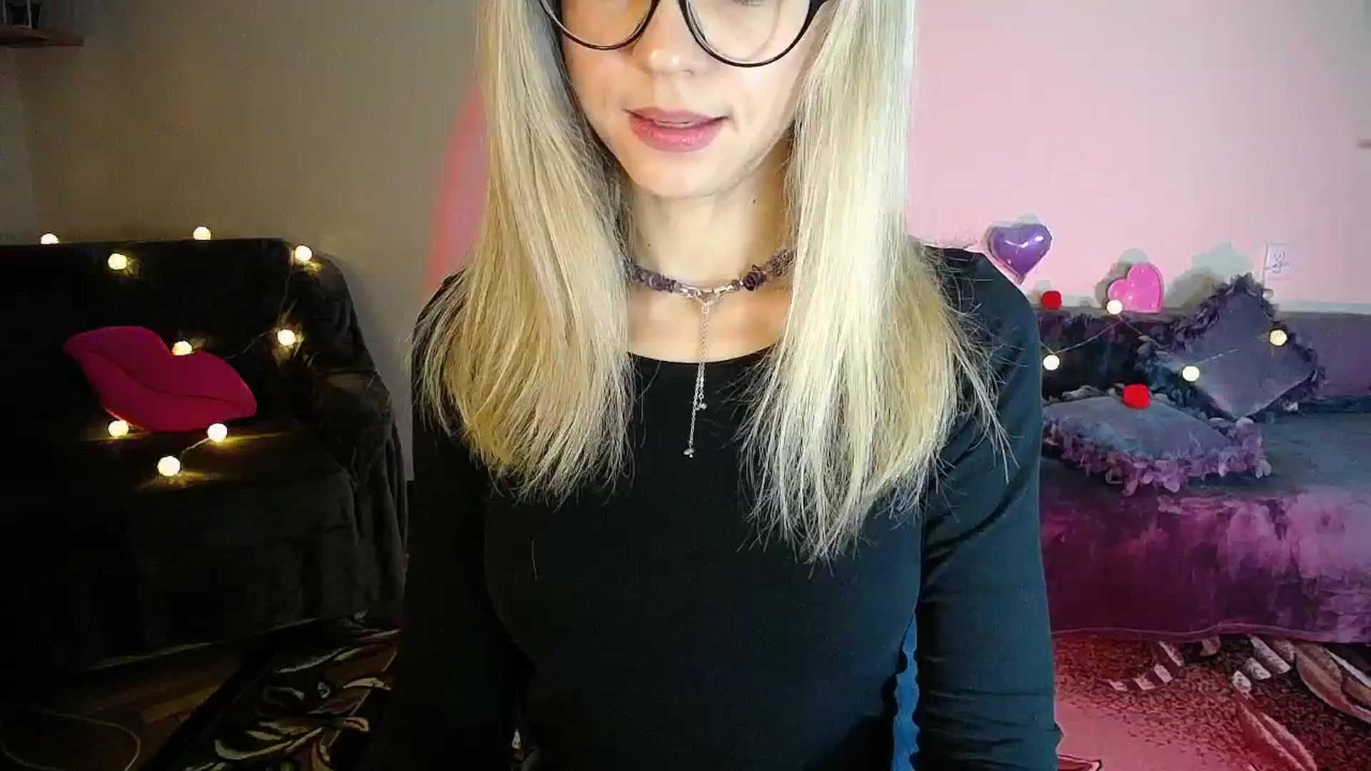 Gallery image thumbnail from Sunshine_alis's myfreecams stream on, 11/03/2025, 19:21 image 14 of 20