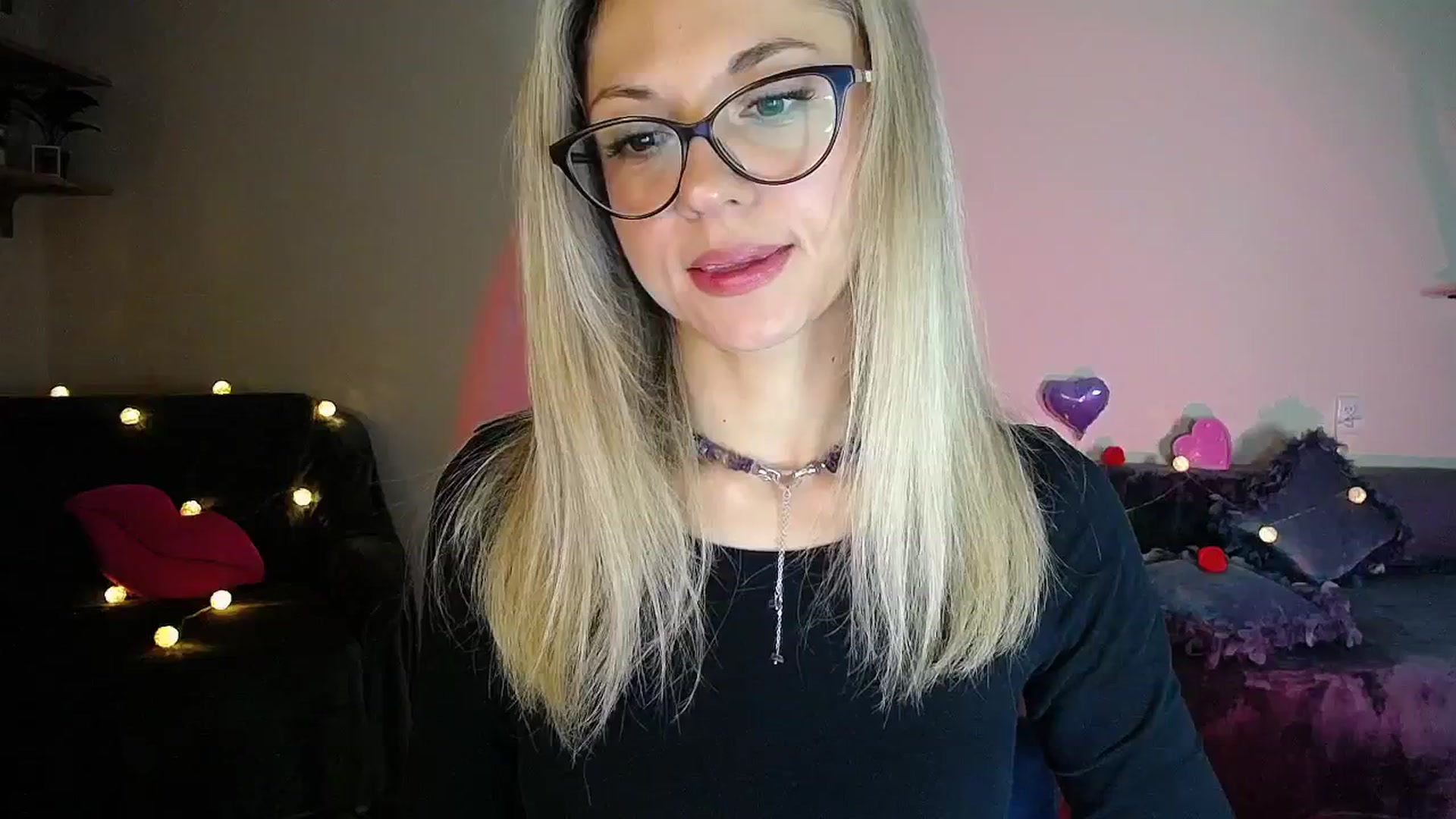 Gallery image thumbnail from Sunshine_alis's myfreecams stream on, 11/03/2025, 19:21 image 5 of 20