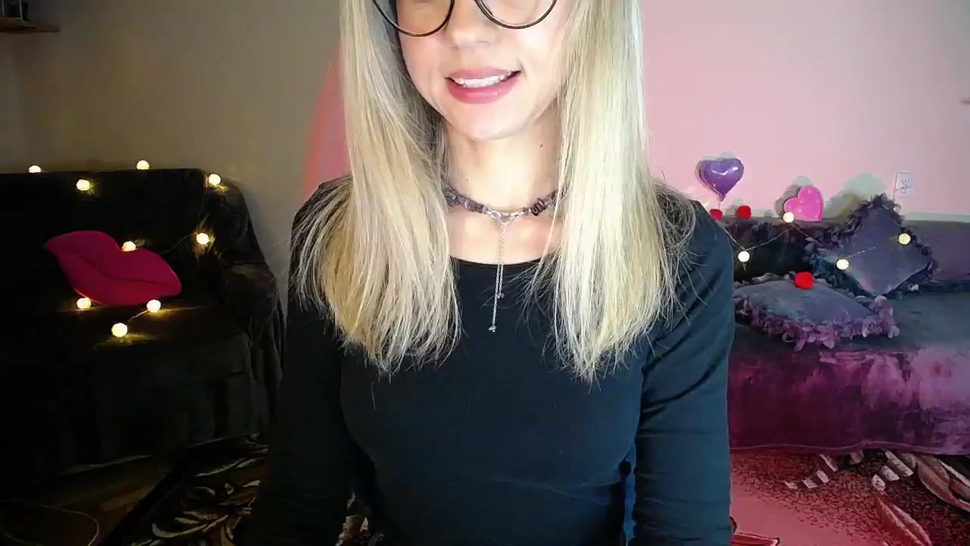 Gallery image thumbnail from Sunshine_alis's myfreecams stream on, 11/03/2025, 19:21 image 11 of 20