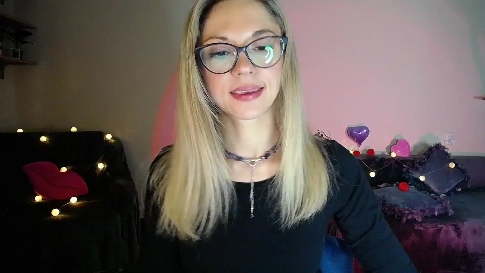 Gallery image thumbnail from Sunshine_alis's myfreecams stream on, 11/03/2025, 19:21 image 2 of 20