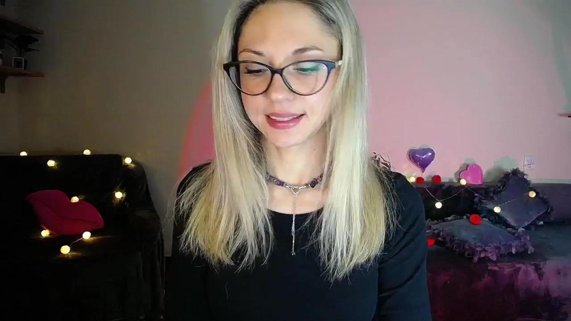 Gallery image thumbnail from Sunshine_alis's myfreecams stream on, 11/03/2025, 19:21 image 1 of 20