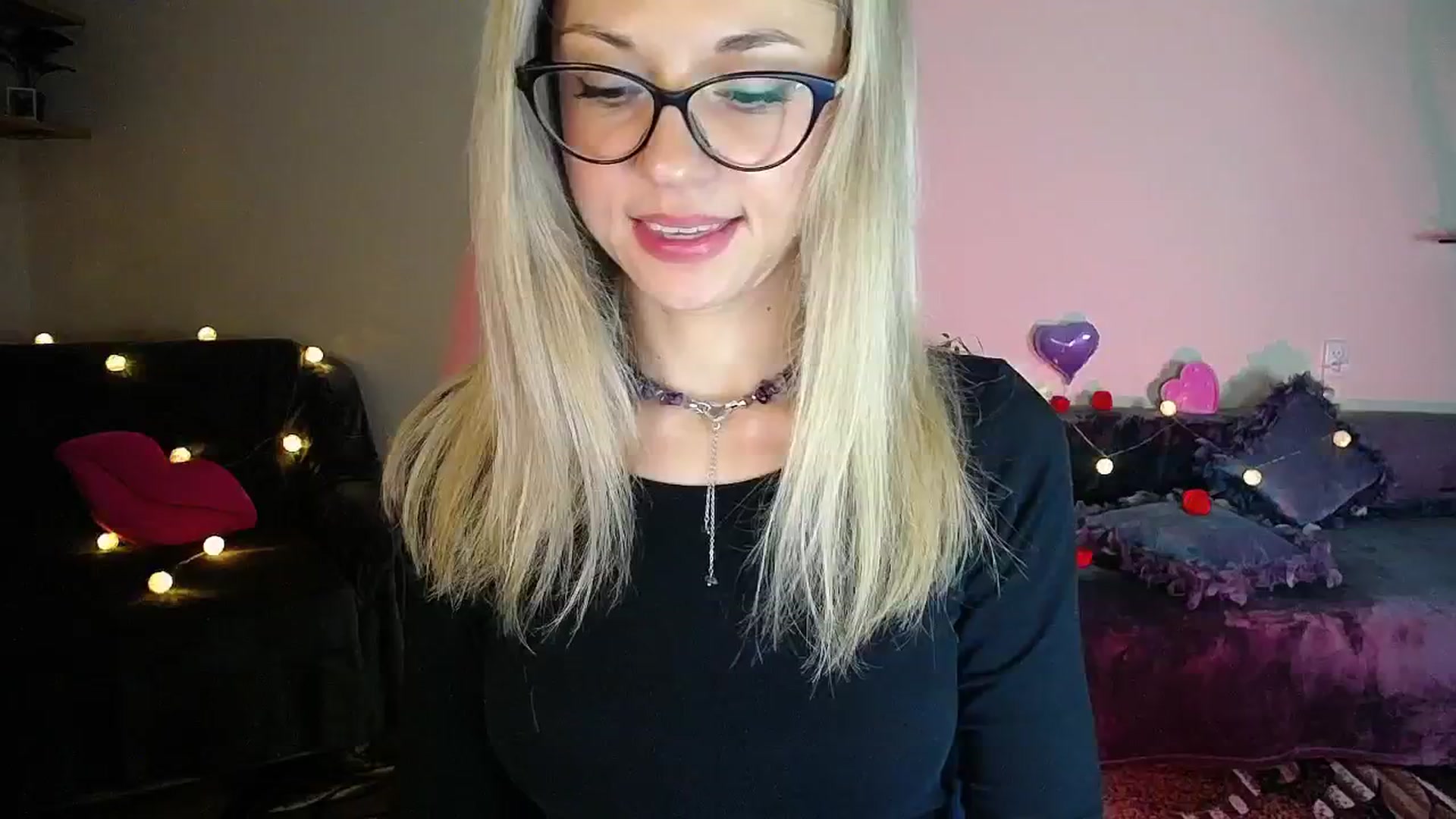 Gallery image thumbnail from Sunshine_alis's myfreecams stream on, 11/03/2025, 19:21 image 16 of 20