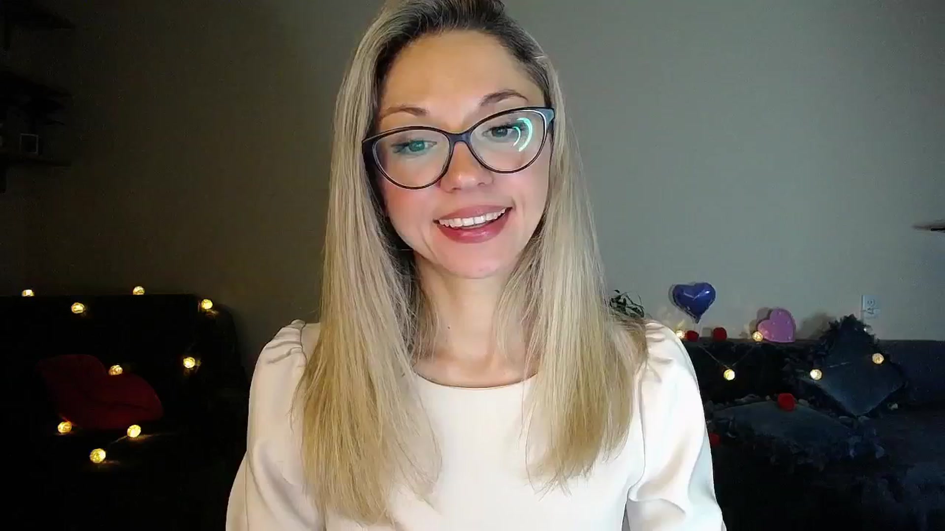Gallery image thumbnail from Sunshine_alis's myfreecams stream on, 11/06/2025, 18:11 image 10 of 20