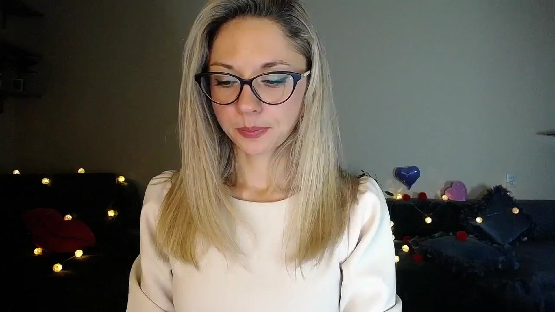 Gallery image thumbnail from Sunshine_alis's myfreecams stream on, 11/06/2025, 18:11 image 1 of 20