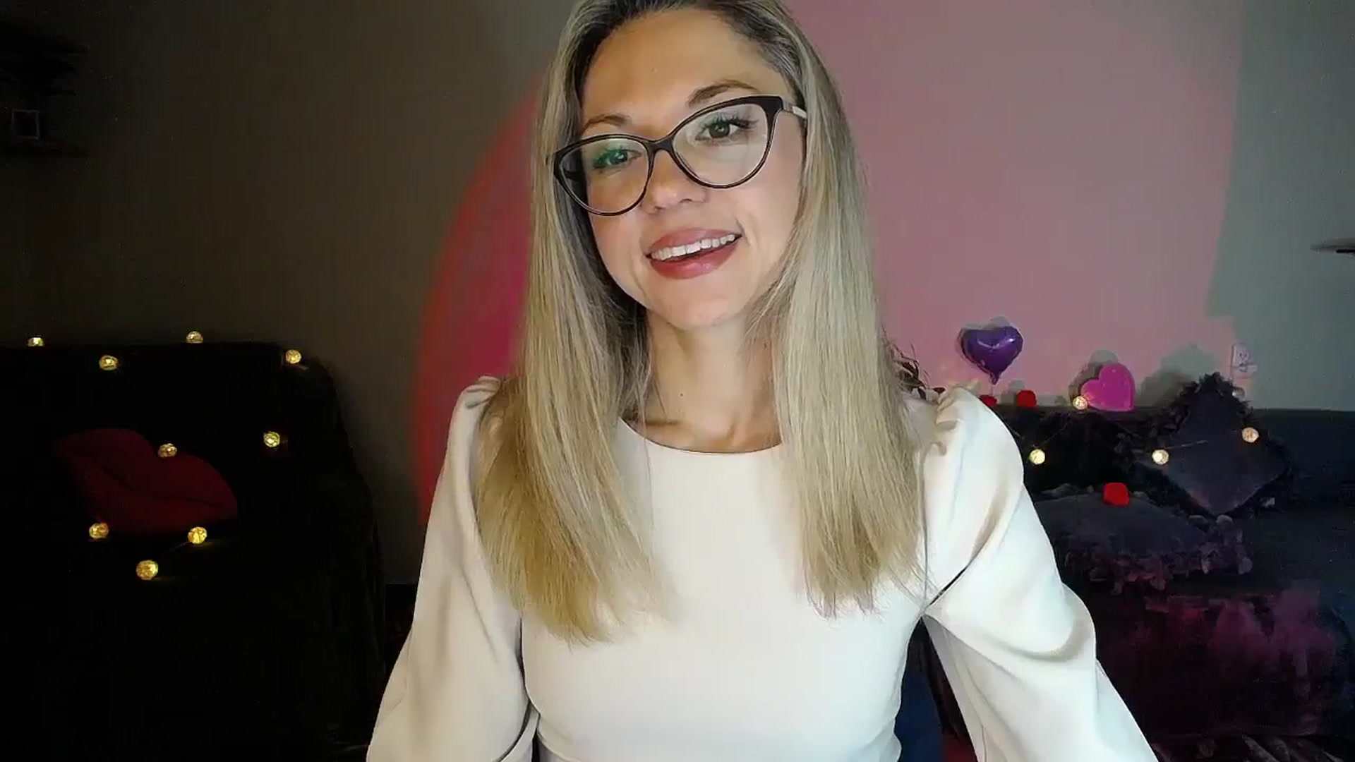 Gallery image thumbnail from Sunshine_alis's myfreecams stream on, 11/06/2025, 20:25 image 6 of 20