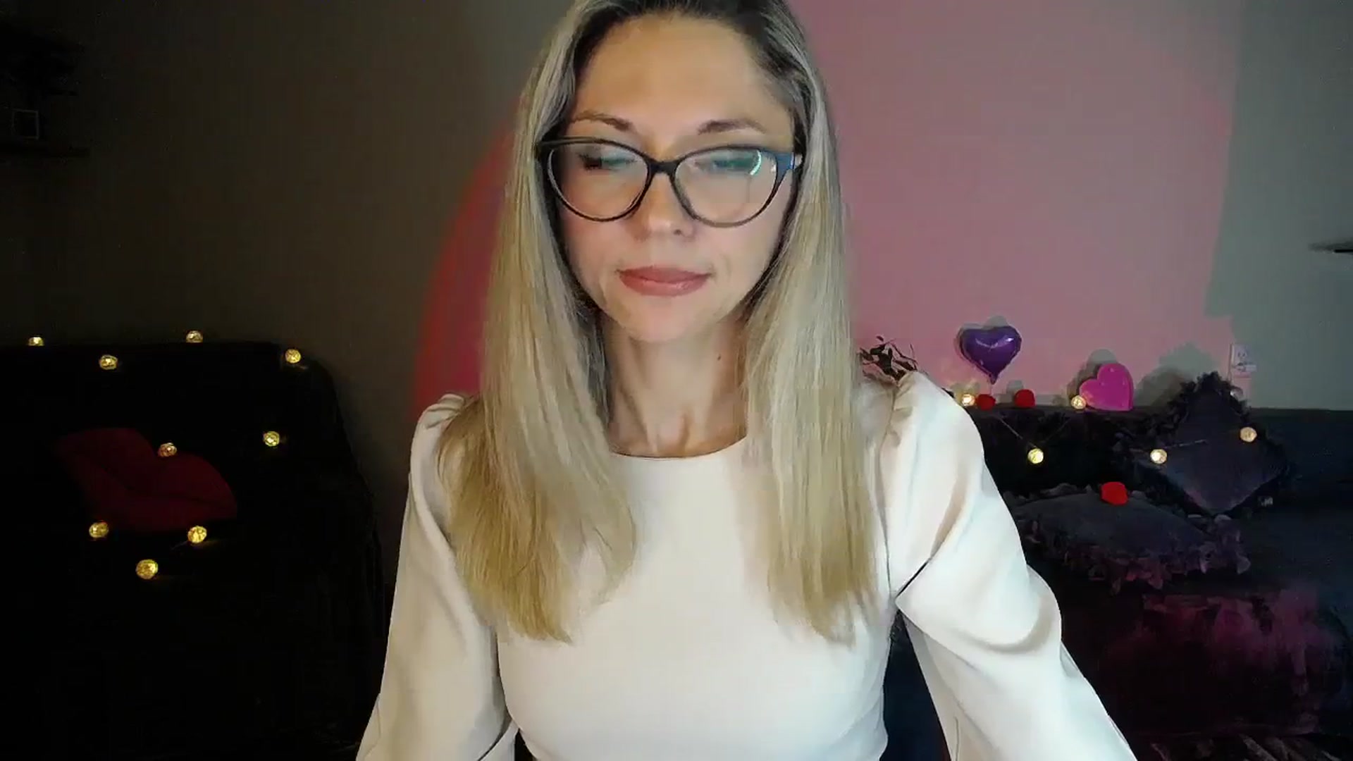 Gallery image thumbnail from Sunshine_alis's myfreecams stream on, 11/06/2025, 20:25 image 3 of 20