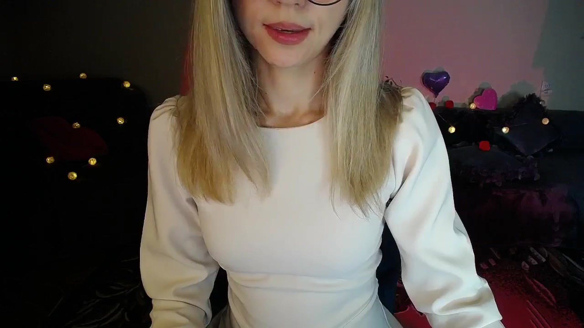 Gallery image thumbnail from Sunshine_alis's myfreecams stream on, 11/06/2025, 20:25 image 13 of 20