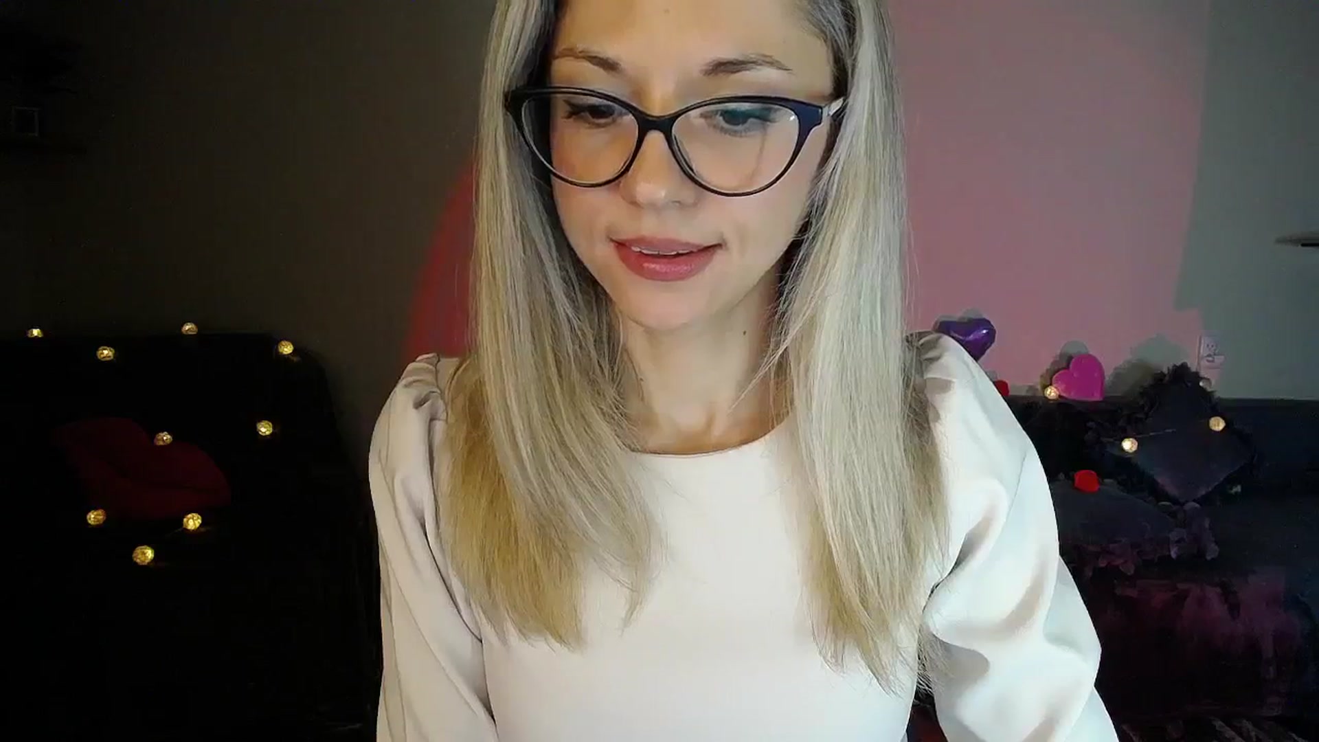Gallery image thumbnail from Sunshine_alis's myfreecams stream on, 11/06/2025, 20:25 image 10 of 20