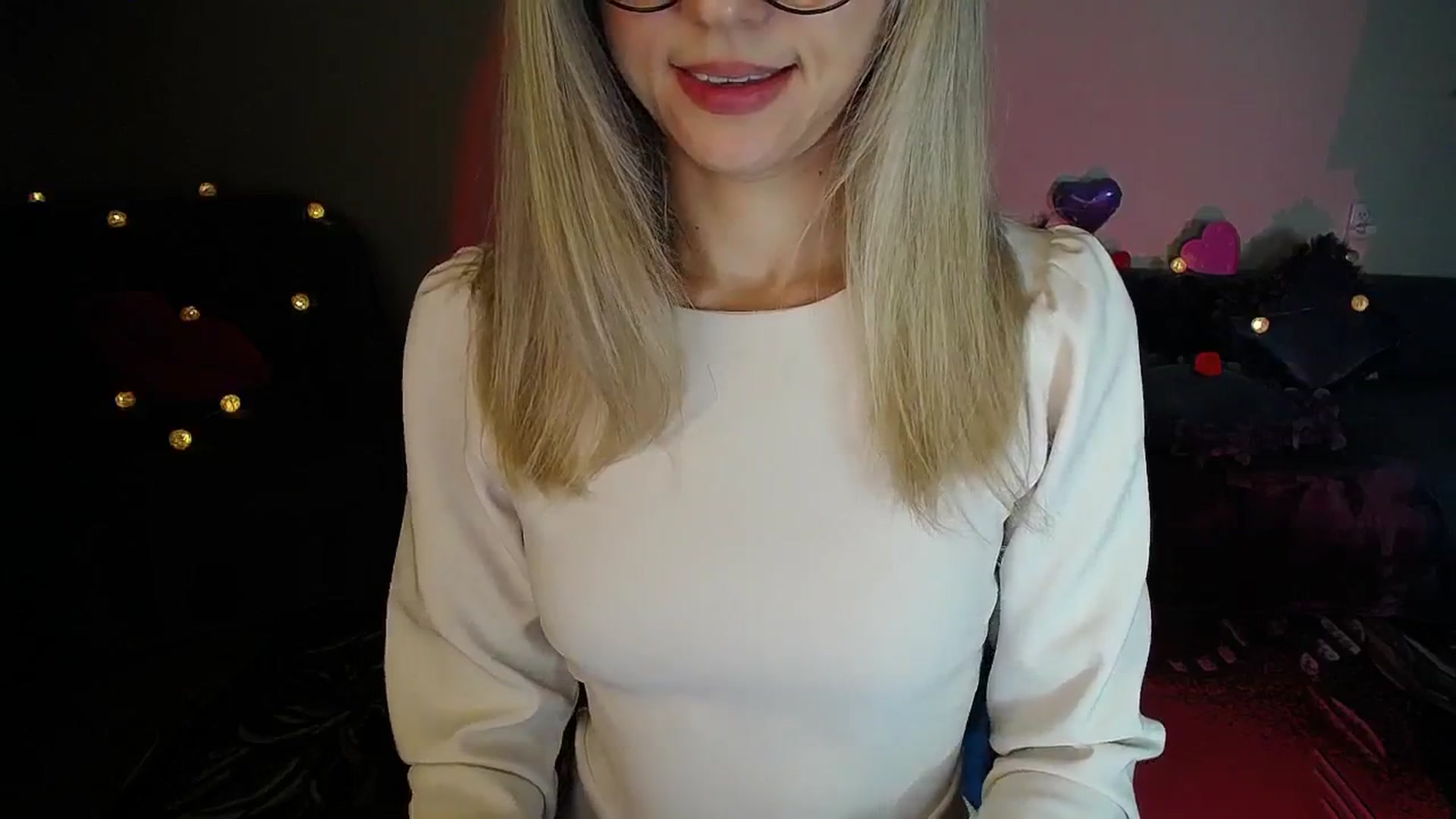 Gallery image thumbnail from Sunshine_alis's myfreecams stream on, 11/06/2025, 20:25 image 19 of 20