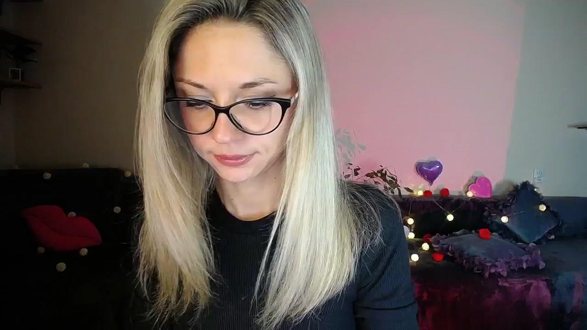 Gallery image thumbnail from Sunshine_alis's myfreecams stream on, 11/08/2025, 20:23 image 1 of 20