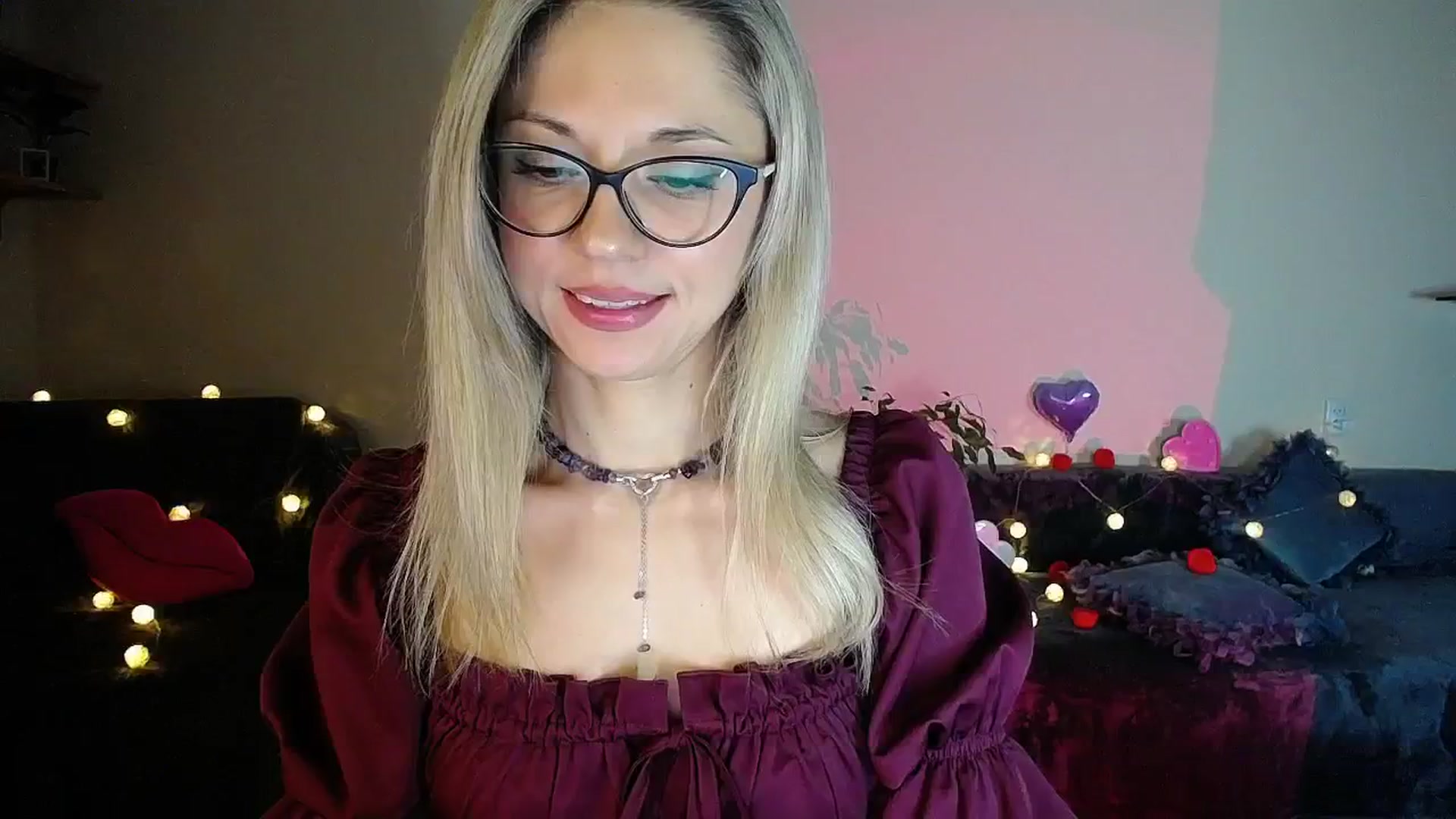 Gallery image thumbnail from Sunshine_alis's myfreecams stream on, 11/10/2025, 19:02 image 15 of 20
