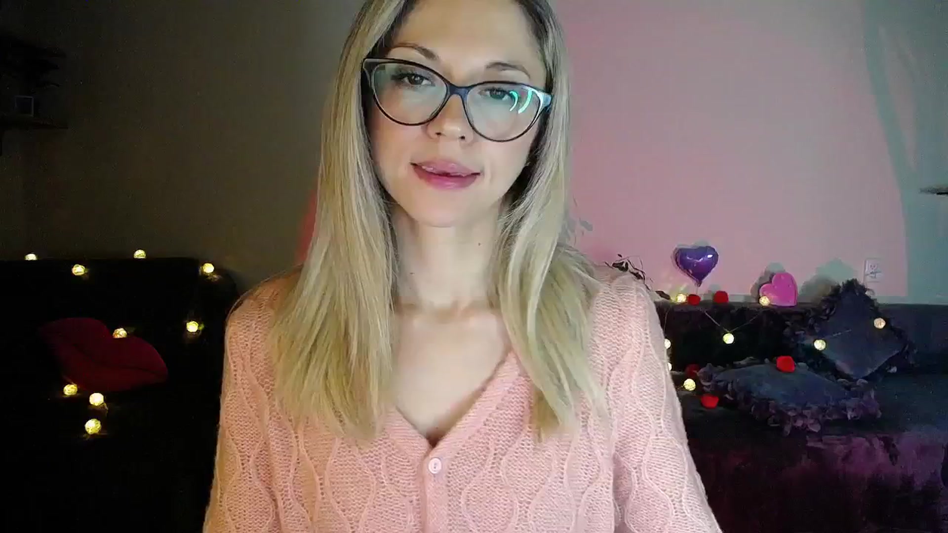 Gallery image thumbnail from Sunshine_alis's myfreecams stream on, 11/11/2025, 21:00 image 3 of 20