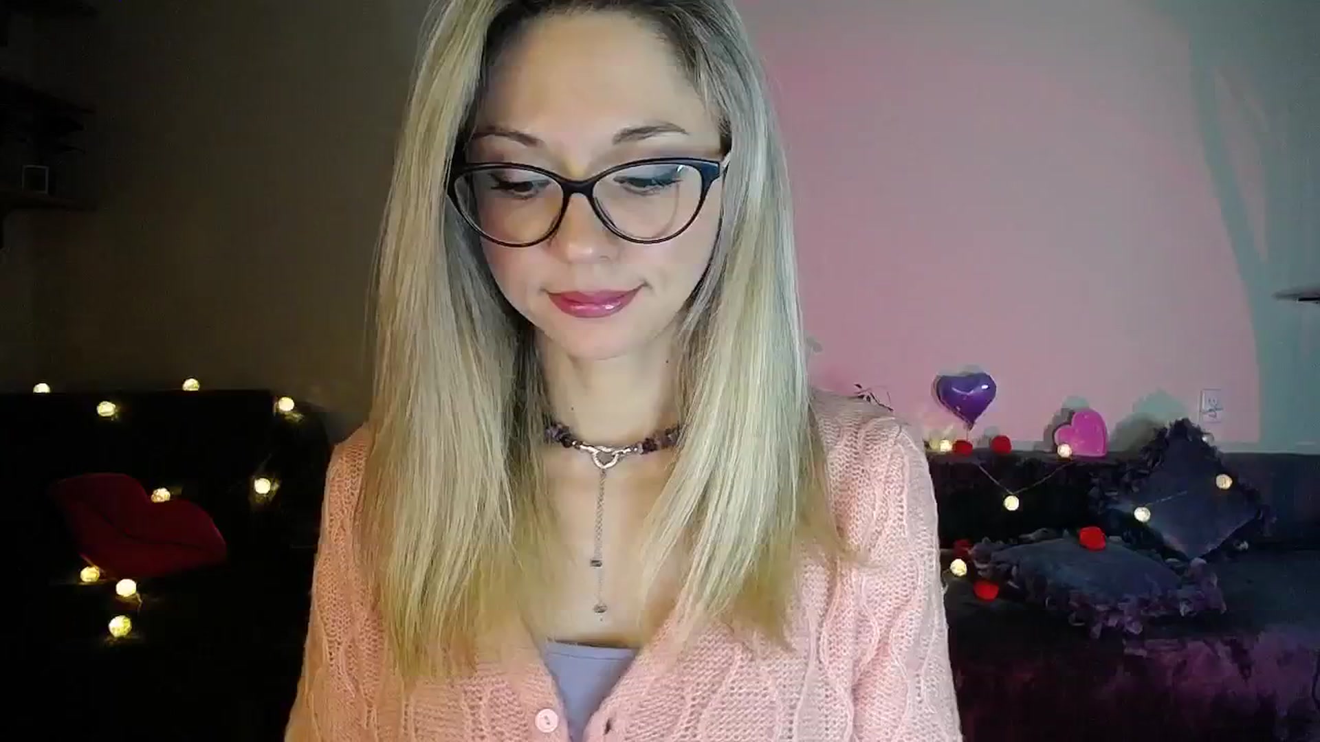 Gallery image thumbnail from Sunshine_alis's myfreecams stream on, 11/12/2025, 18:26 image 1 of 20