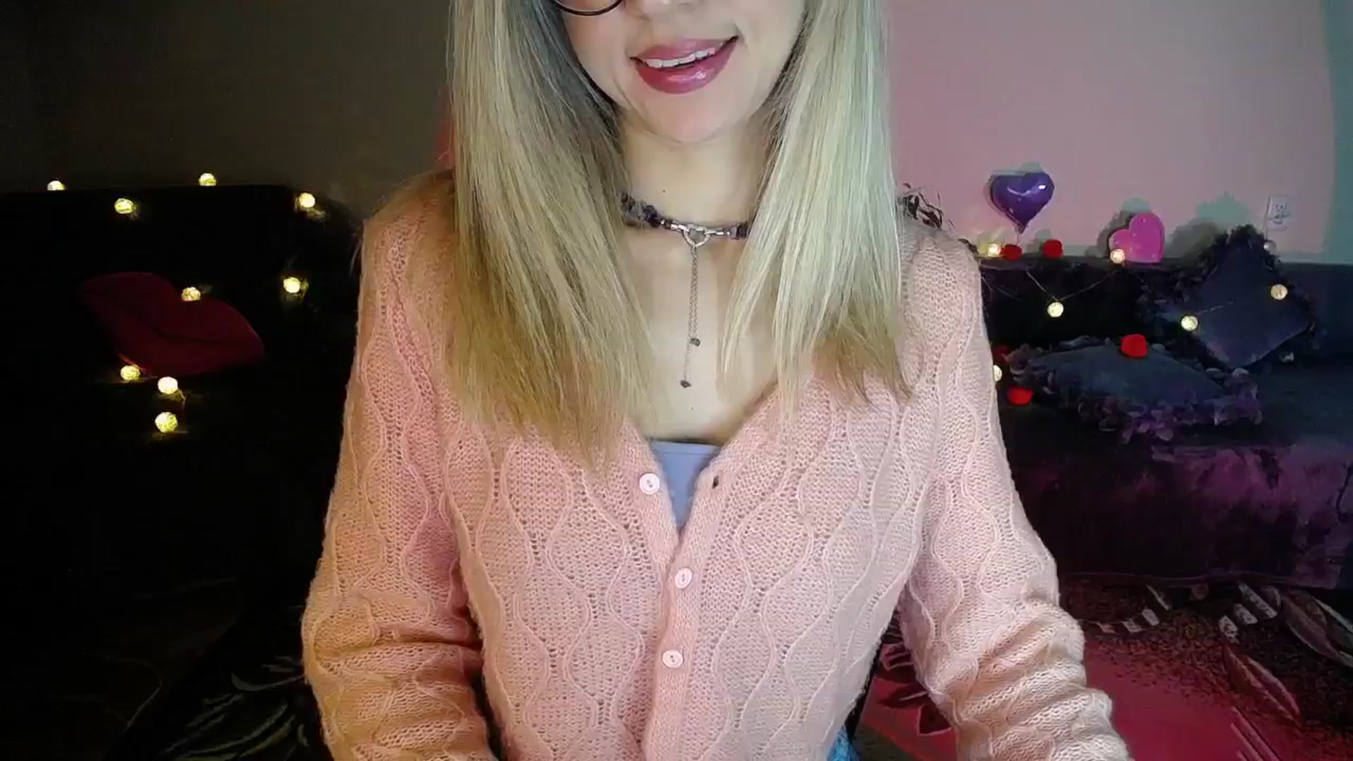 Gallery image thumbnail from Sunshine_alis's myfreecams stream on, 11/12/2025, 18:26 image 6 of 20