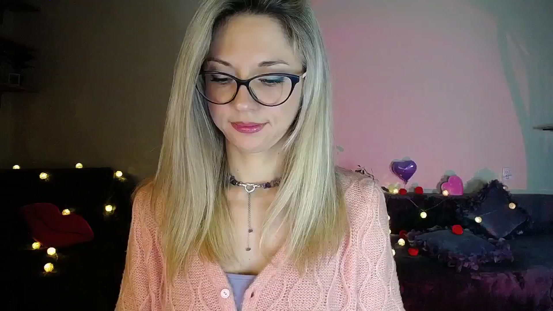 Gallery image thumbnail from Sunshine_alis's myfreecams stream on, 11/12/2025, 18:26 image 8 of 20