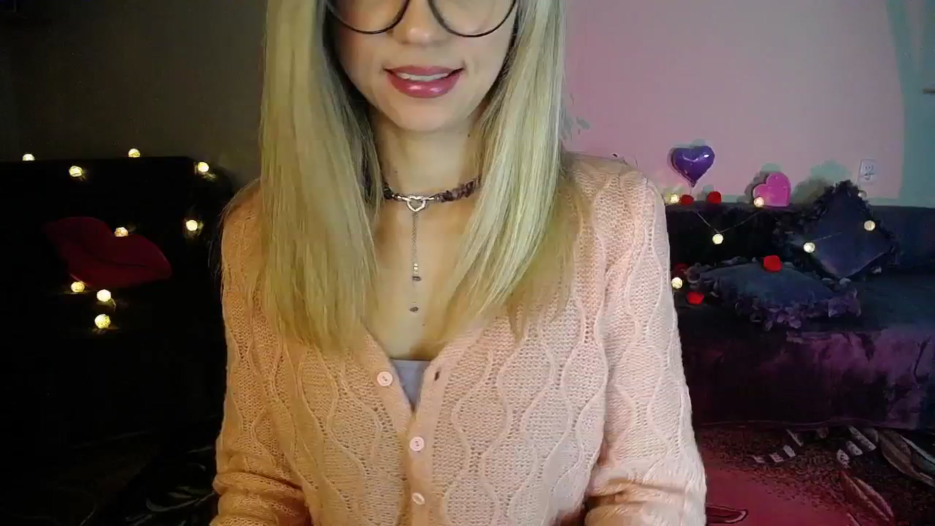 Gallery image thumbnail from Sunshine_alis's myfreecams stream on, 11/12/2025, 18:26 image 13 of 20