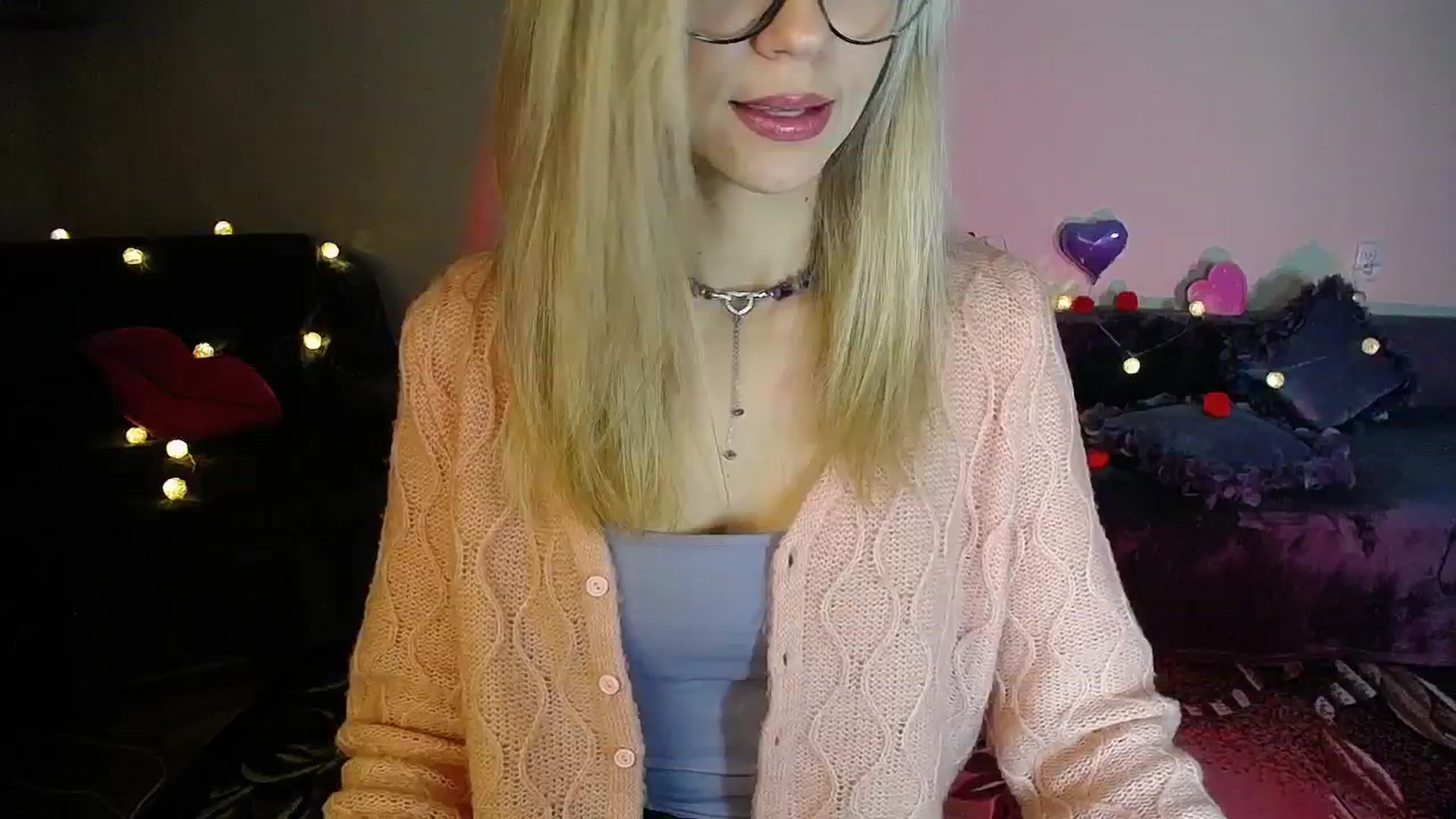 Gallery image thumbnail from Sunshine_alis's myfreecams stream on, 11/12/2025, 20:31 image 2 of 20
