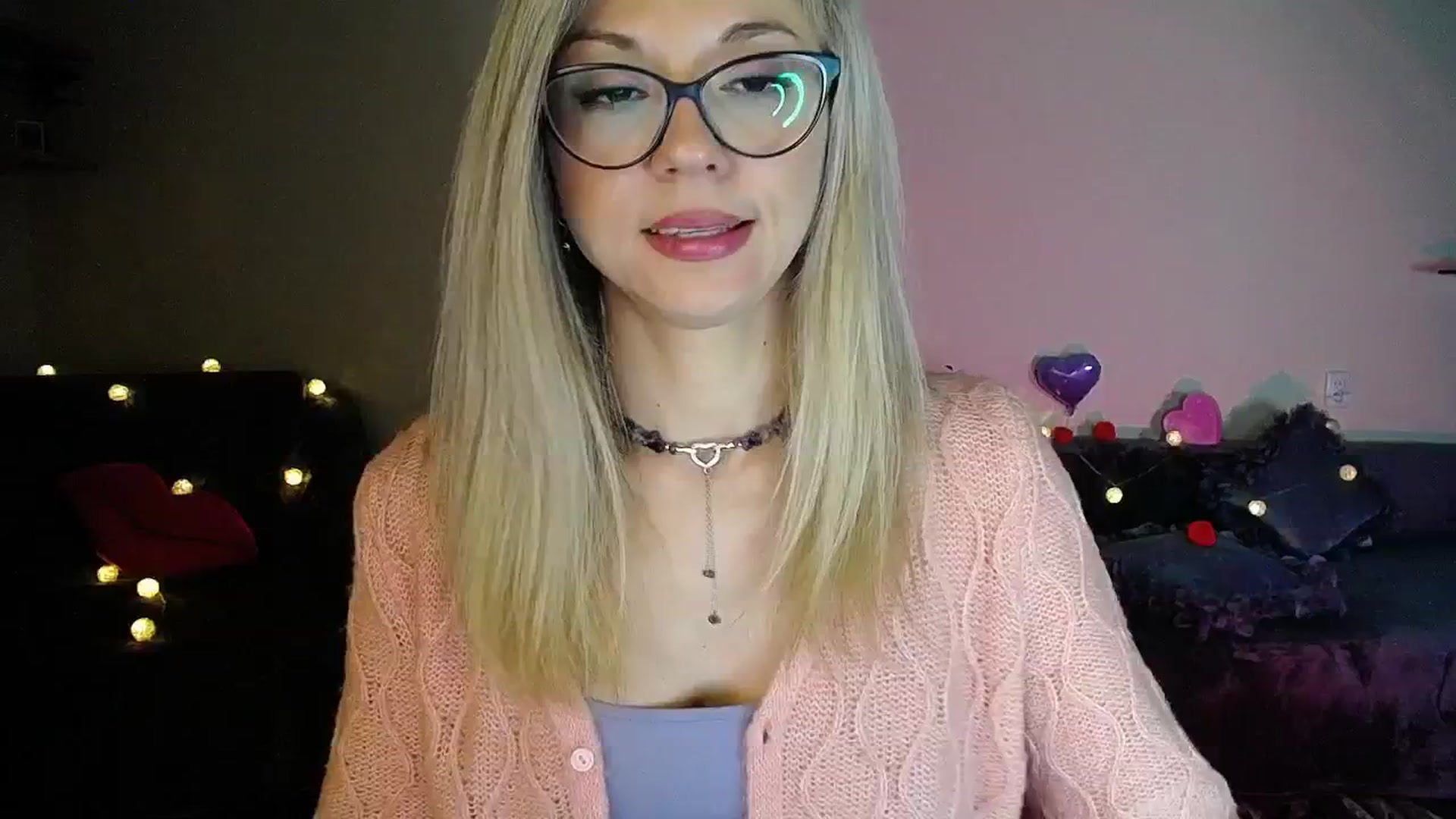 Gallery image thumbnail from Sunshine_alis's myfreecams stream on, 11/12/2025, 20:31 image 6 of 20