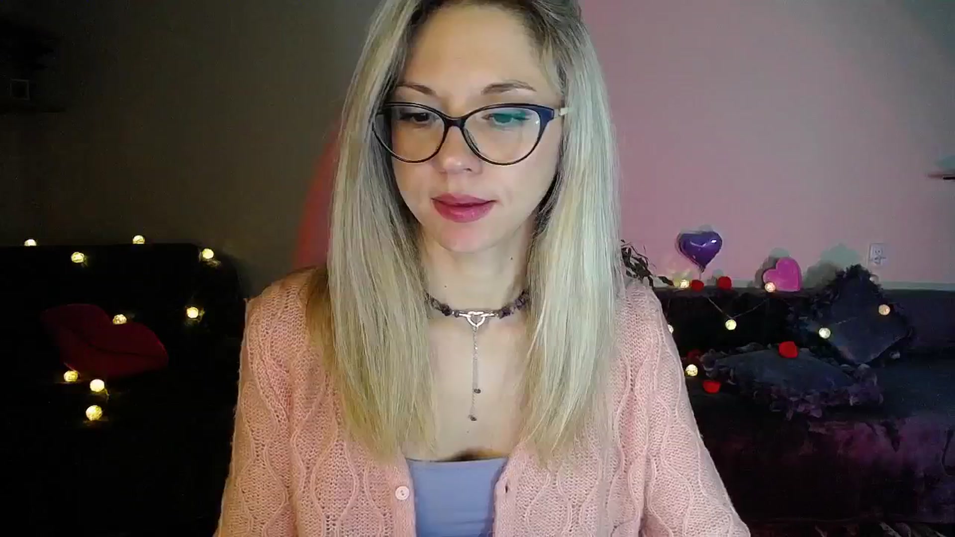 Gallery image thumbnail from Sunshine_alis's myfreecams stream on, 11/12/2025, 20:31 image 12 of 20