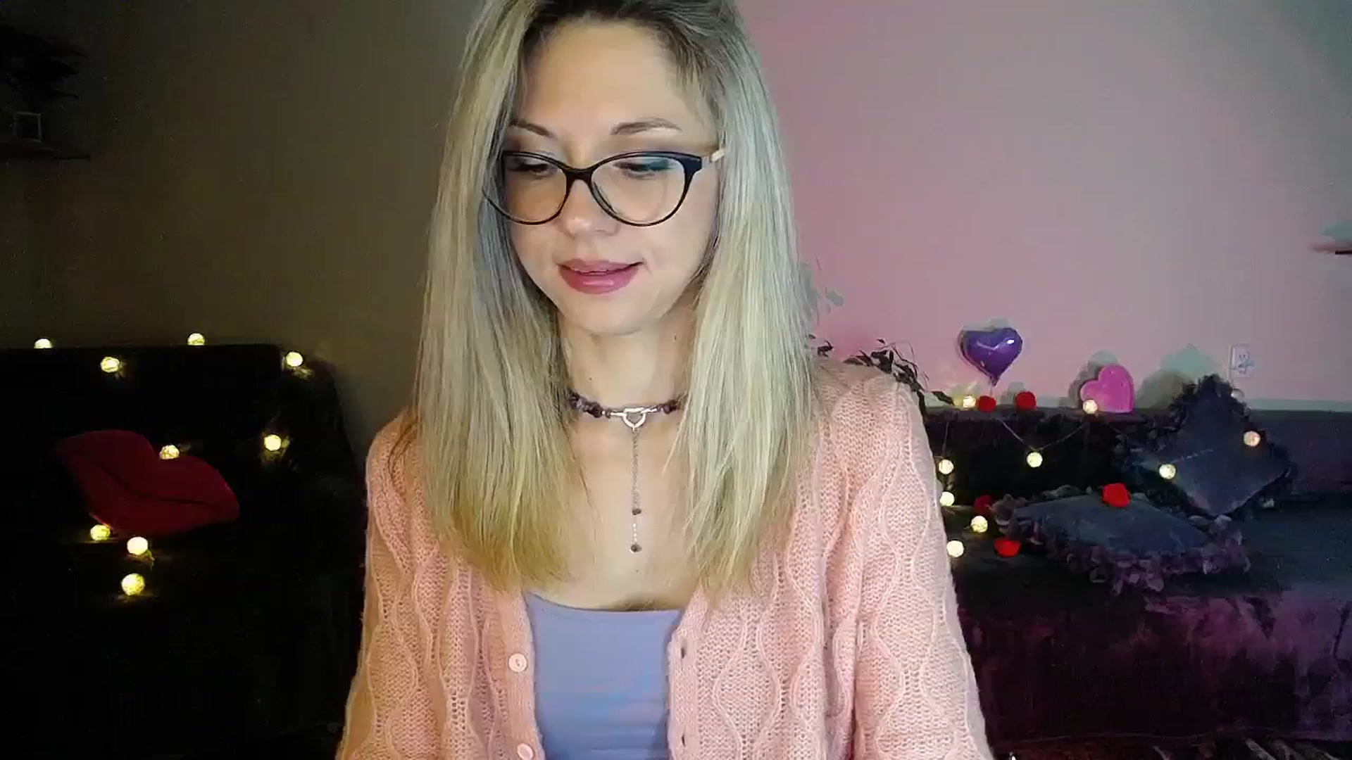 Gallery image thumbnail from Sunshine_alis's myfreecams stream on, 11/12/2025, 20:31 image 10 of 20