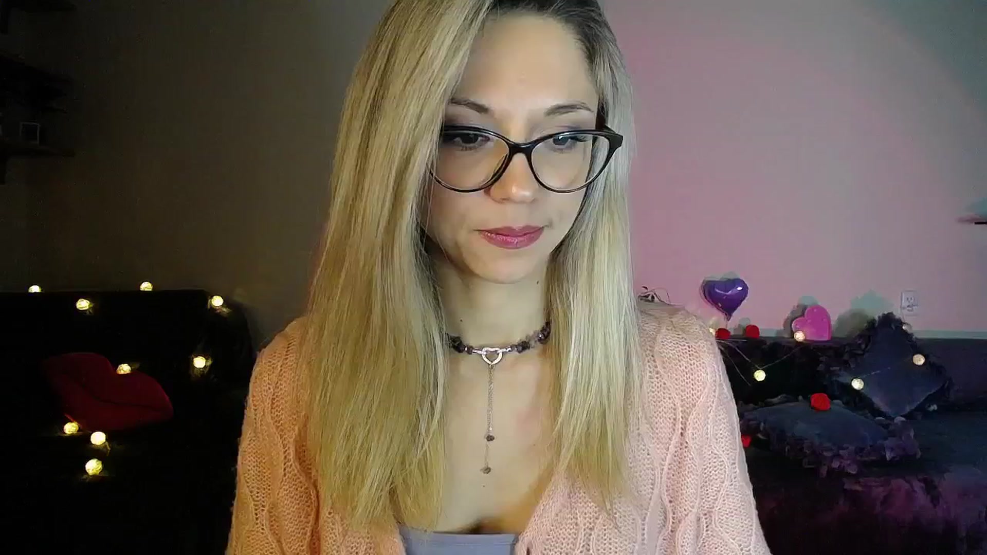 Gallery image thumbnail from Sunshine_alis's myfreecams stream on, 11/12/2025, 20:31 image 1 of 20