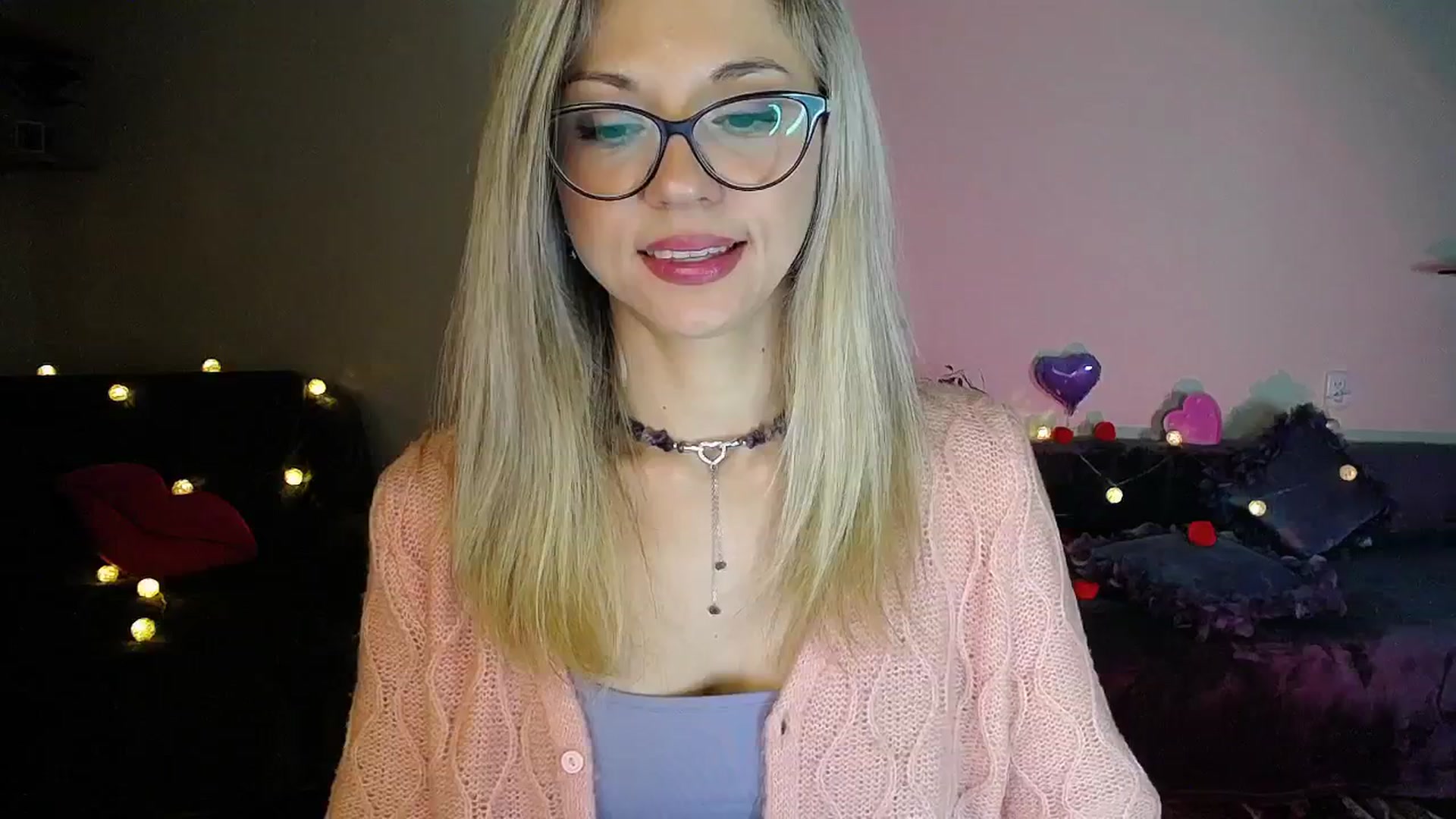 Gallery image thumbnail from Sunshine_alis's myfreecams stream on, 11/12/2025, 20:31 image 9 of 20