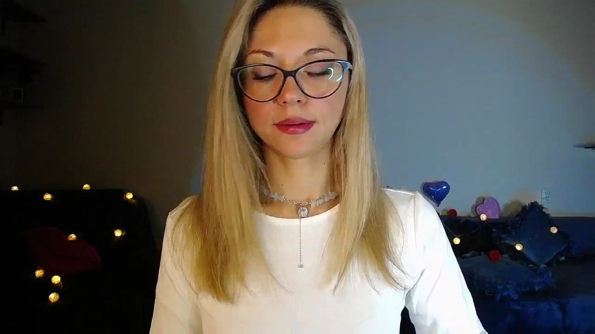 Gallery image thumbnail from Sunshine_alis's myfreecams stream on, 11/13/2025, 18:38 image 3 of 20
