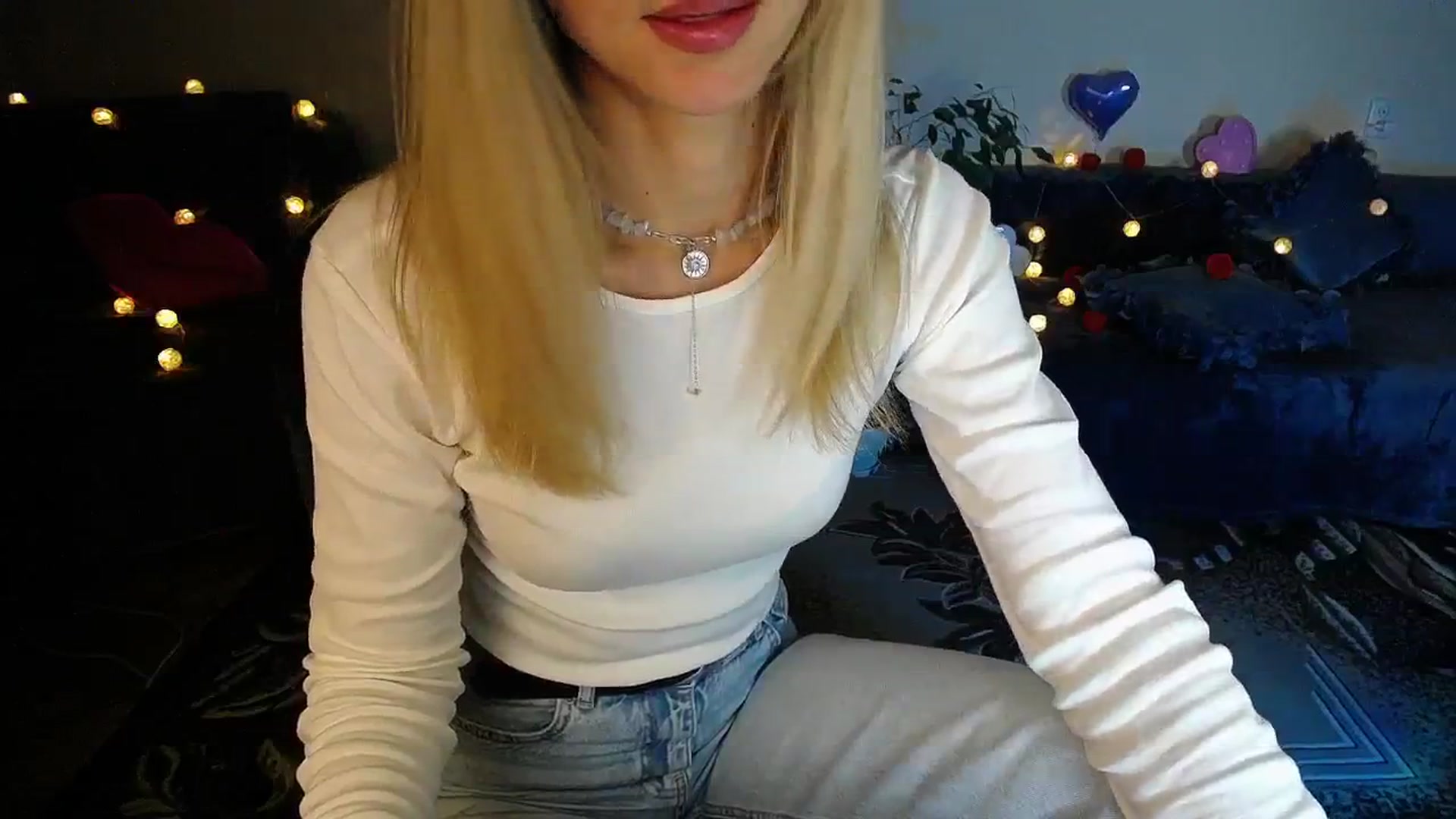 Gallery image thumbnail from Sunshine_alis's myfreecams stream on, 11/13/2025, 18:38 image 15 of 20