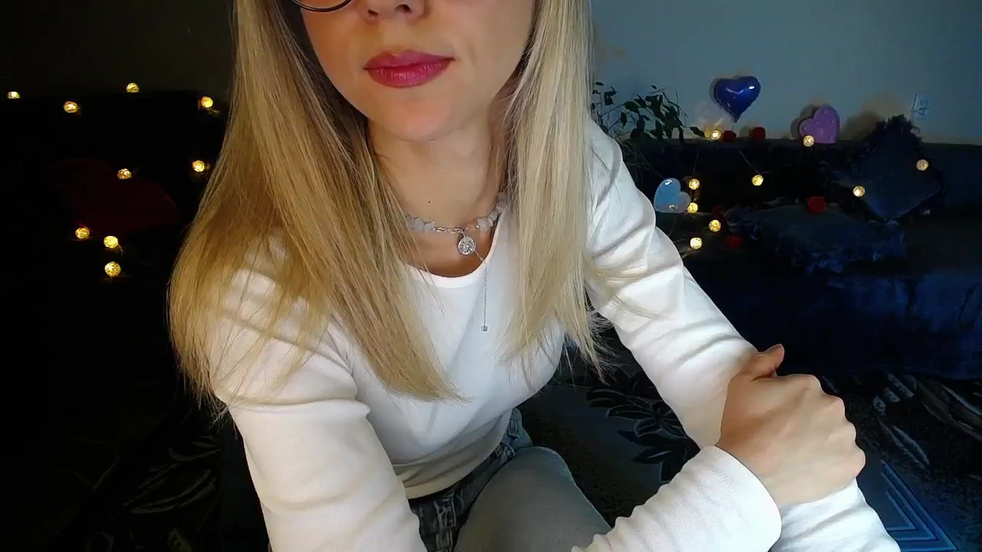 Gallery image thumbnail from Sunshine_alis's myfreecams stream on, 11/13/2025, 18:38 image 19 of 20