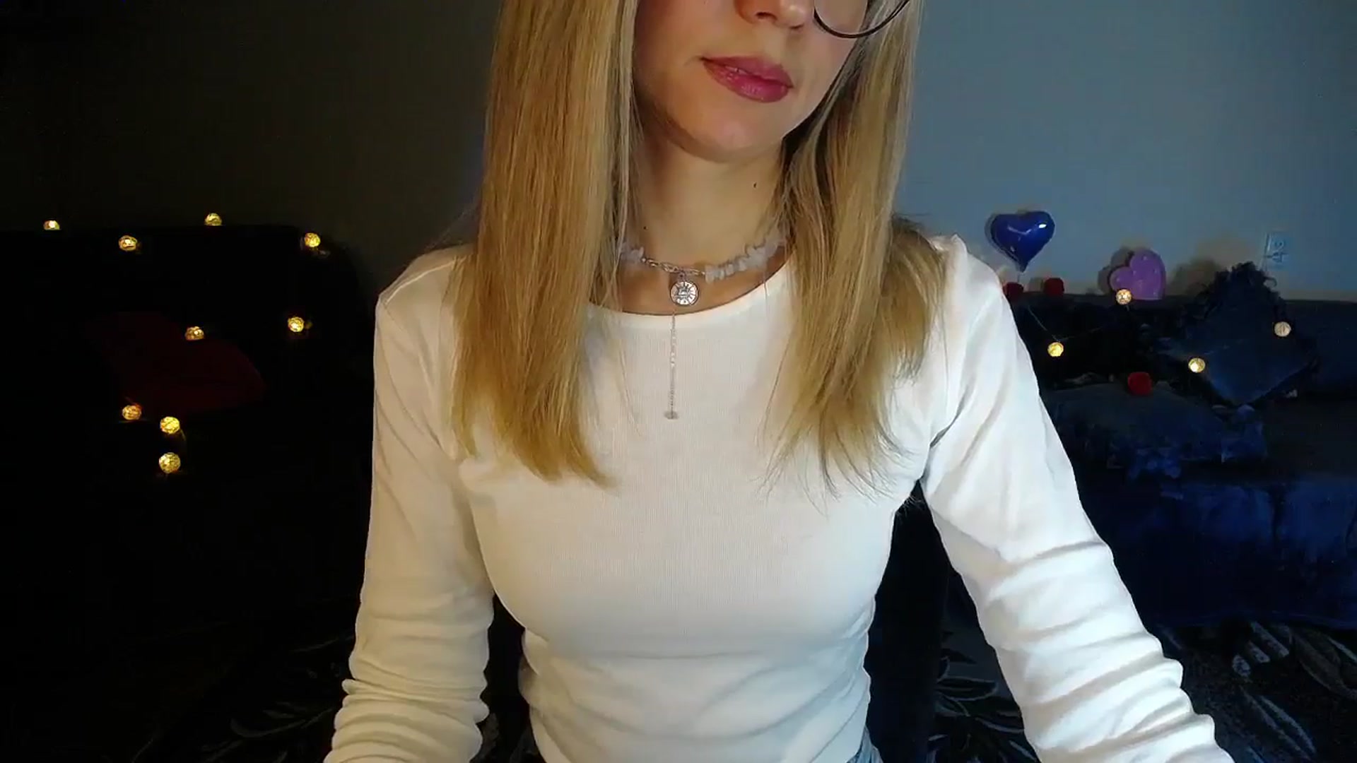 Gallery image thumbnail from Sunshine_alis's myfreecams stream on, 11/13/2025, 18:38 image 7 of 20
