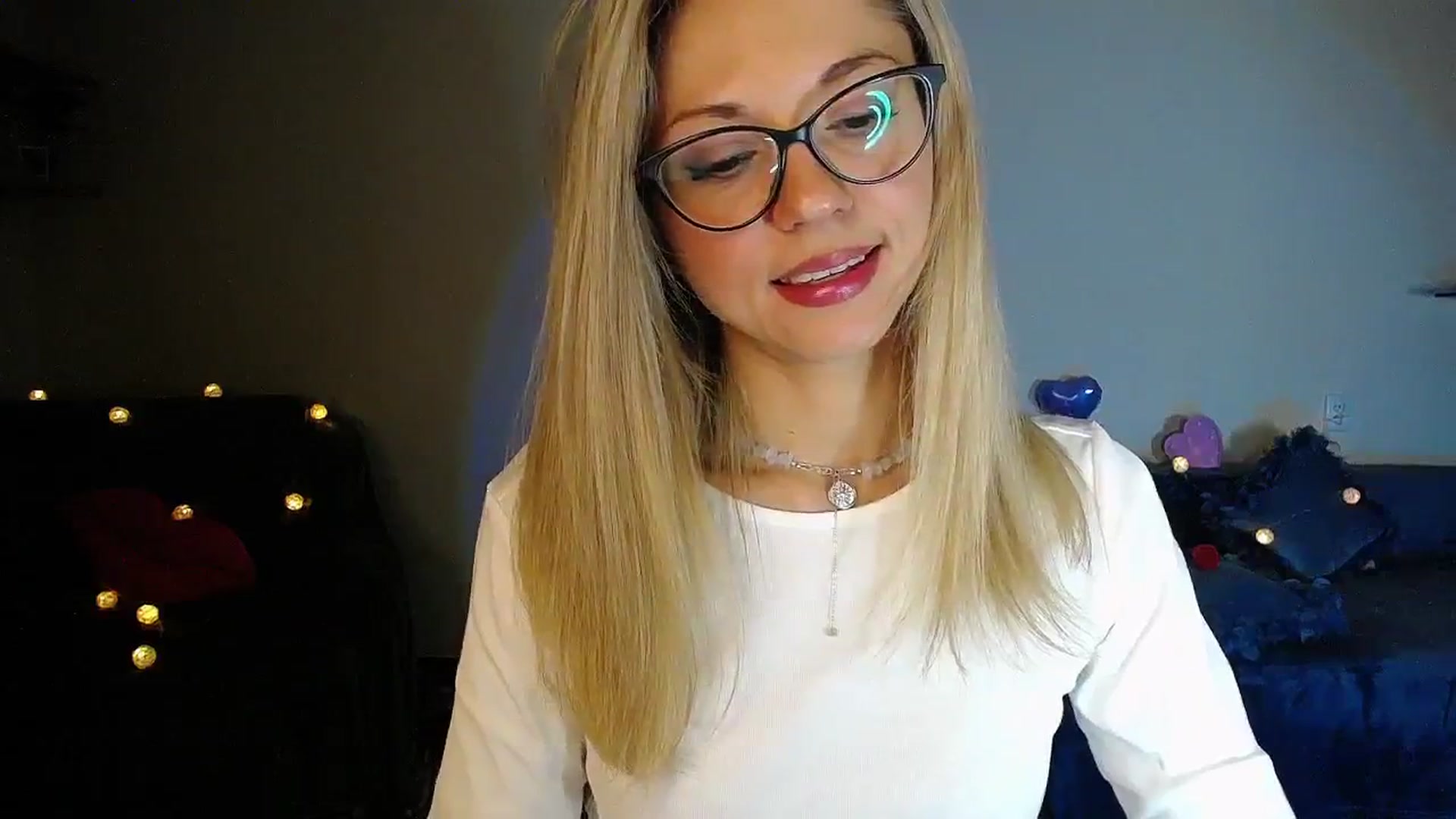 Gallery image thumbnail from Sunshine_alis's myfreecams stream on, 11/13/2025, 18:38 image 10 of 20
