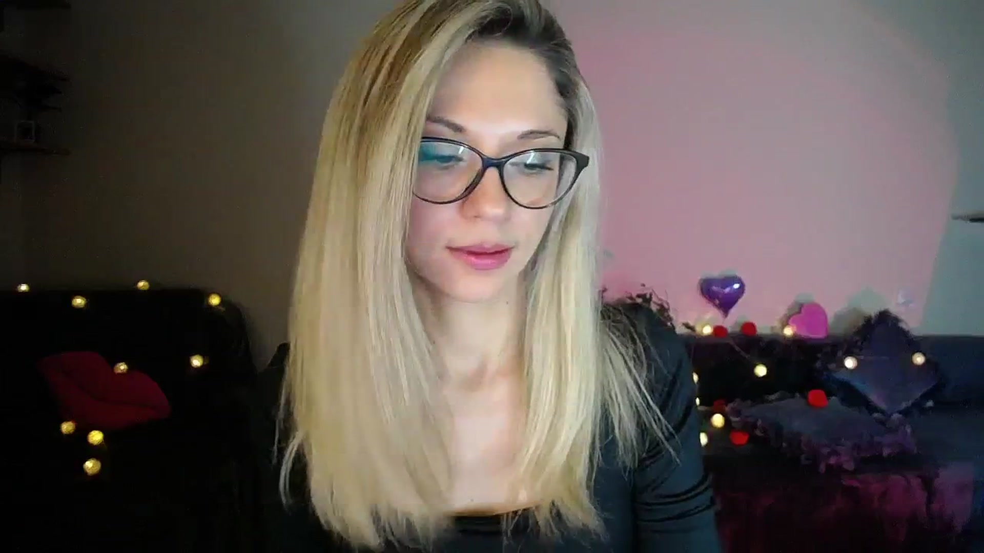 Gallery image thumbnail from Sunshine_alis's myfreecams stream on, 11/14/2025, 19:26 image 9 of 20