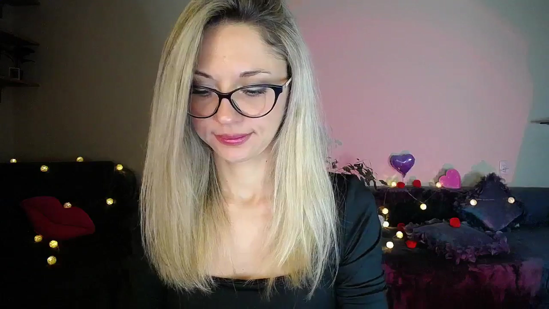 Gallery image thumbnail from Sunshine_alis's myfreecams stream on, 11/14/2025, 19:26 image 5 of 20