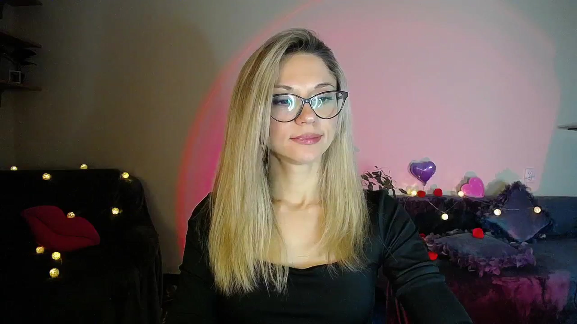 Gallery image thumbnail from Sunshine_alis's myfreecams stream on, 11/14/2025, 19:26 image 8 of 20