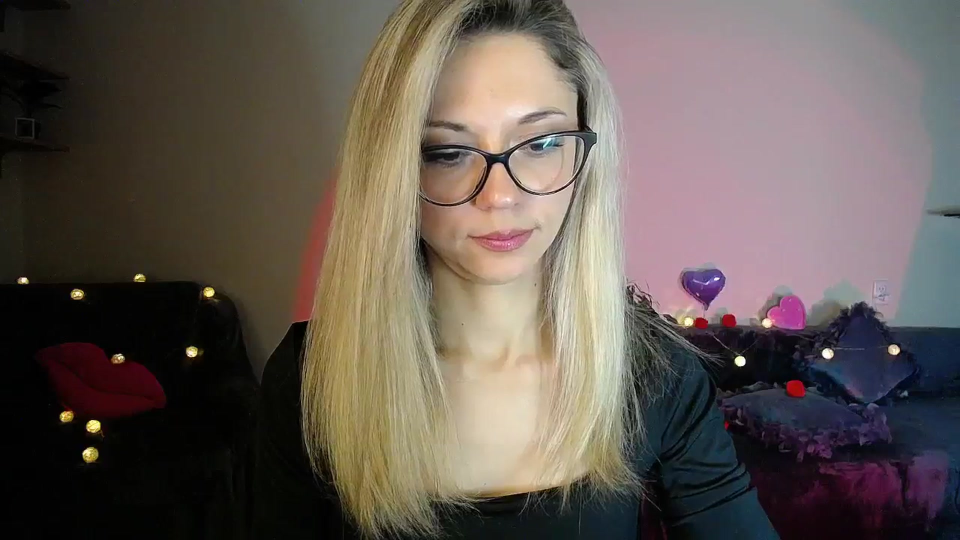 Gallery image thumbnail from Sunshine_alis's myfreecams stream on, 11/14/2025, 19:26 image 10 of 20