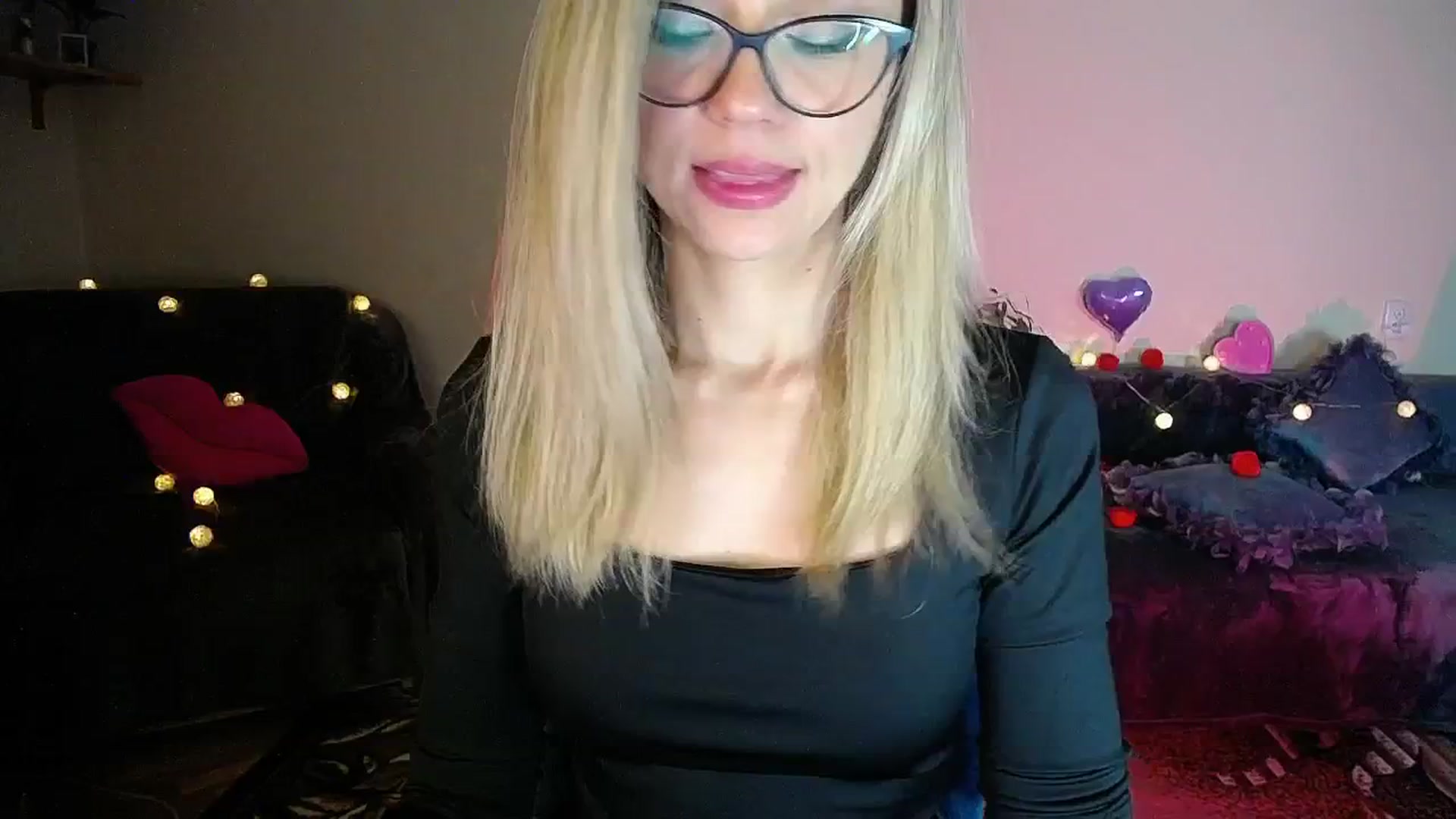 Gallery image thumbnail from Sunshine_alis's myfreecams stream on, 11/14/2025, 21:00 image 18 of 20