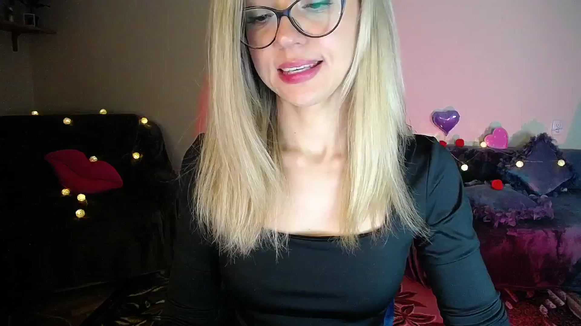 Gallery image thumbnail from Sunshine_alis's myfreecams stream on, 11/14/2025, 21:00 image 19 of 20