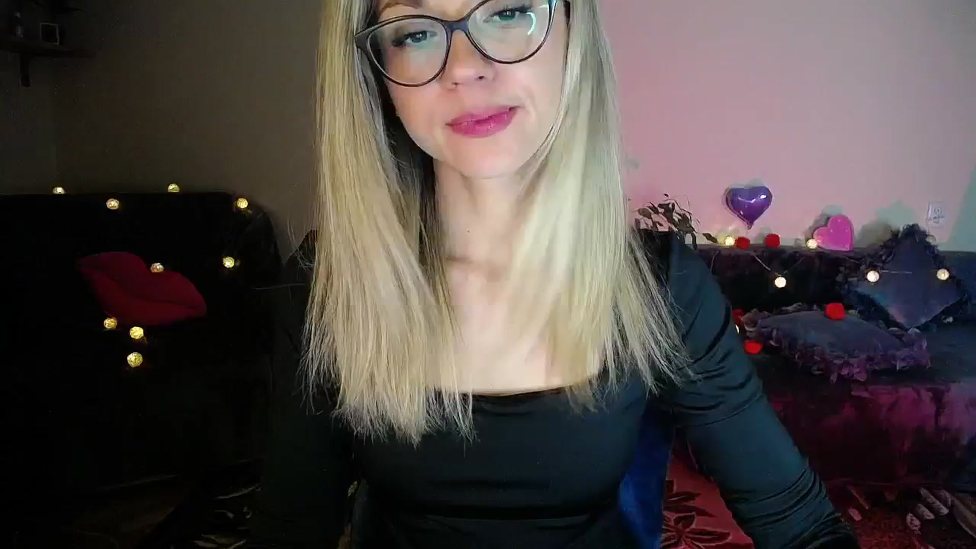 Gallery image thumbnail from Sunshine_alis's myfreecams stream on, 11/14/2025, 21:00 image 16 of 20