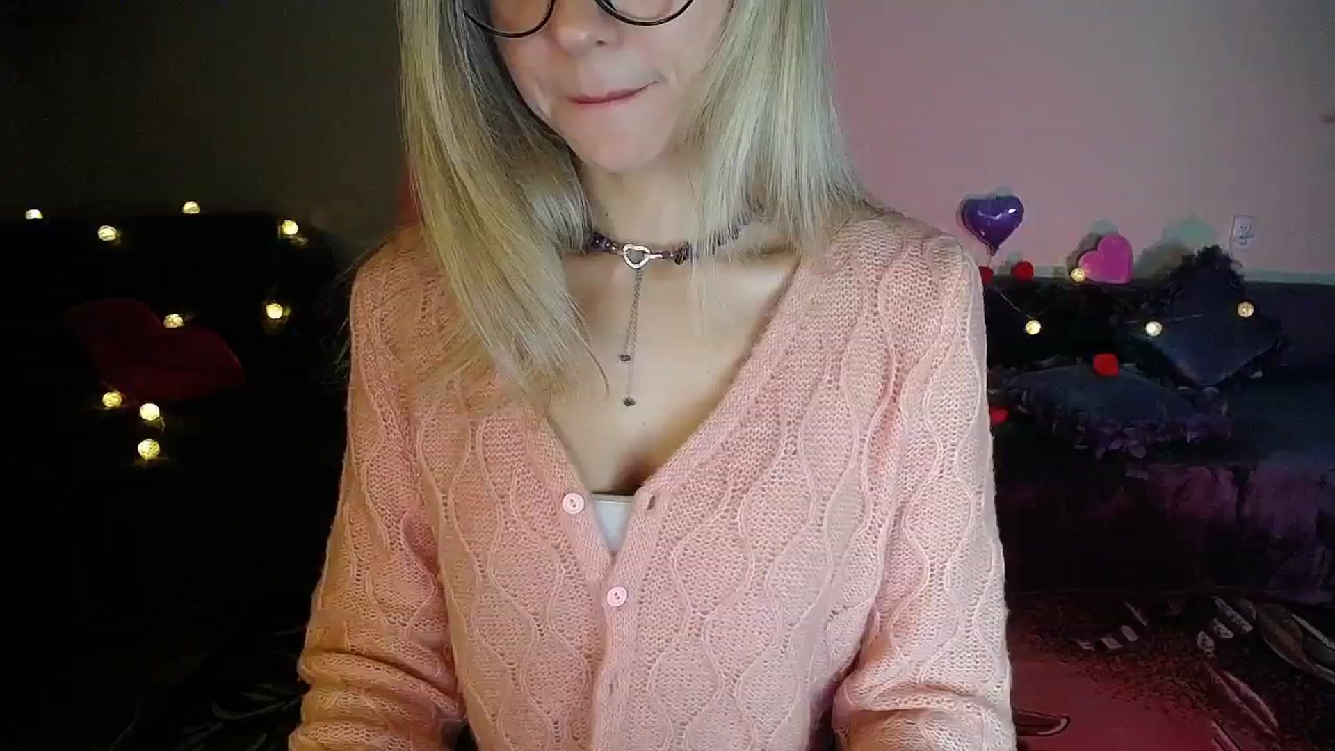Gallery image thumbnail from Sunshine_alis's myfreecams stream on, 11/15/2025, 16:56 image 4 of 20