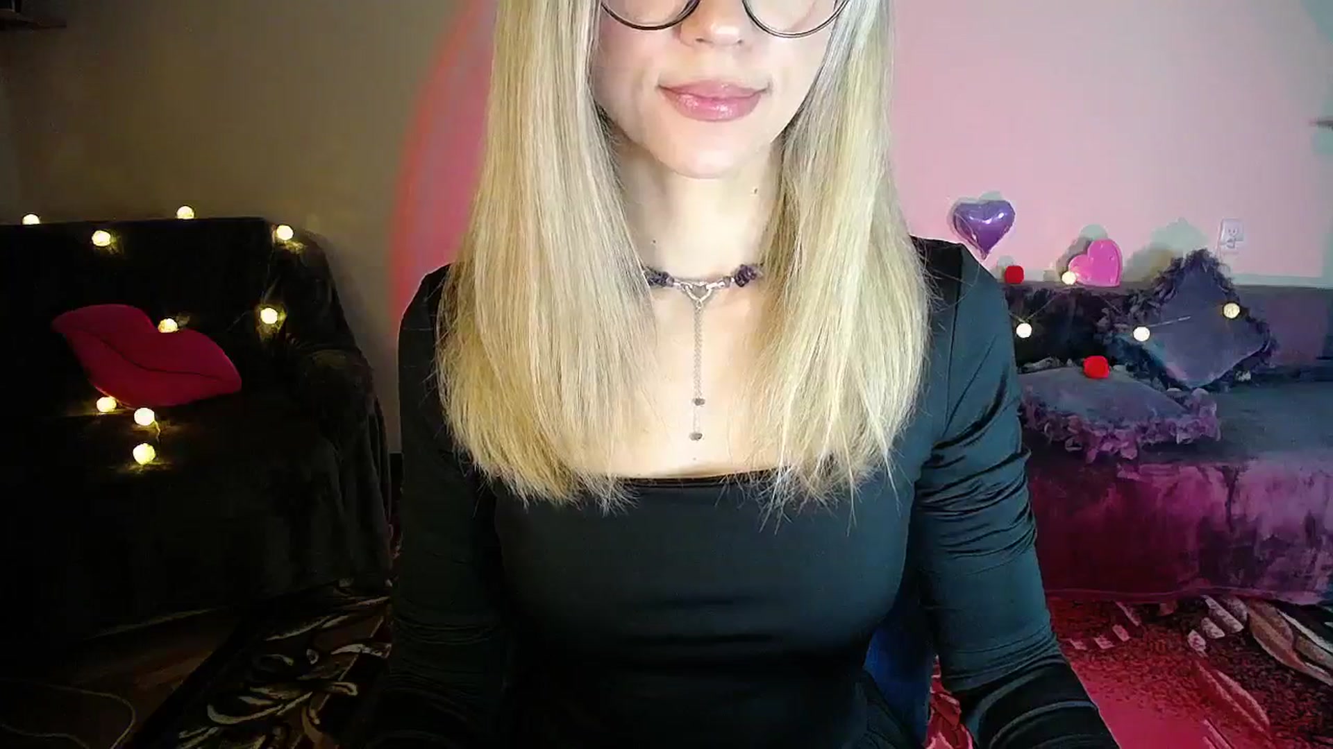 Gallery image thumbnail from Sunshine_alis's myfreecams stream on, 11/17/2025, 19:13 image 5 of 20
