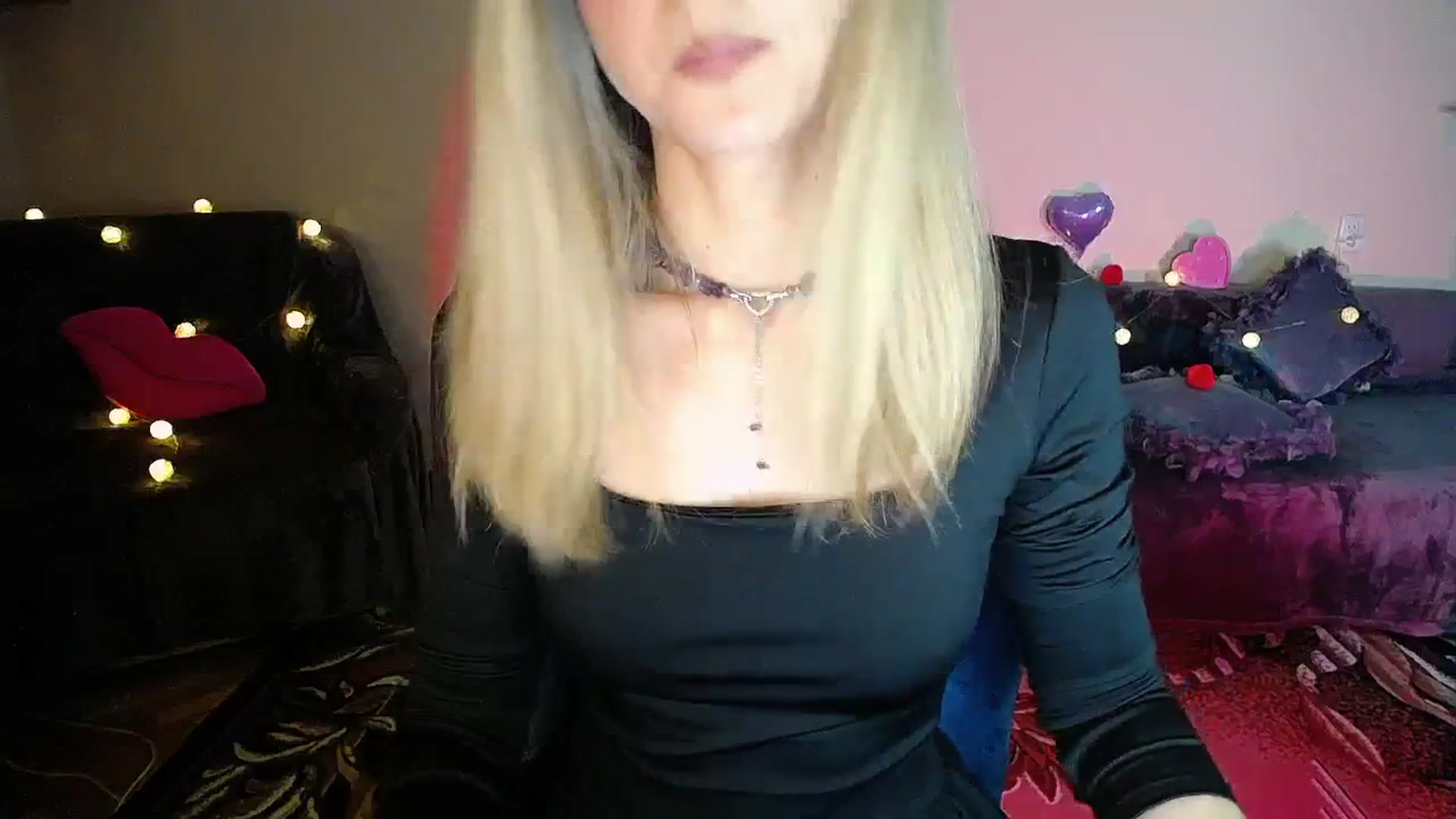 Gallery image thumbnail from Sunshine_alis's myfreecams stream on, 11/17/2025, 19:13 image 6 of 20