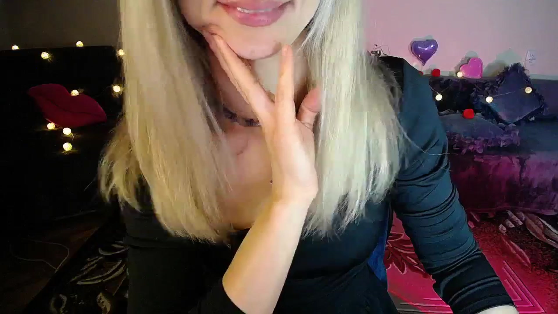 Gallery image thumbnail from Sunshine_alis's myfreecams stream on, 11/17/2025, 20:32 image 10 of 20