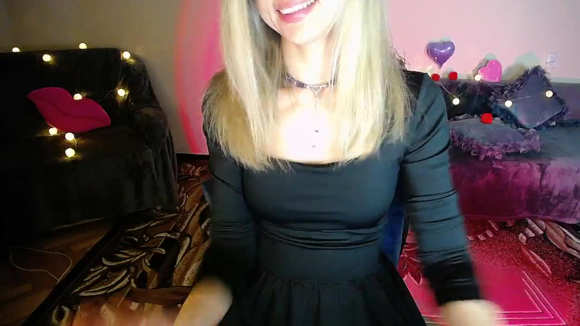 Gallery image thumbnail from Sunshine_alis's myfreecams stream on, 11/17/2025, 20:32 image 13 of 20