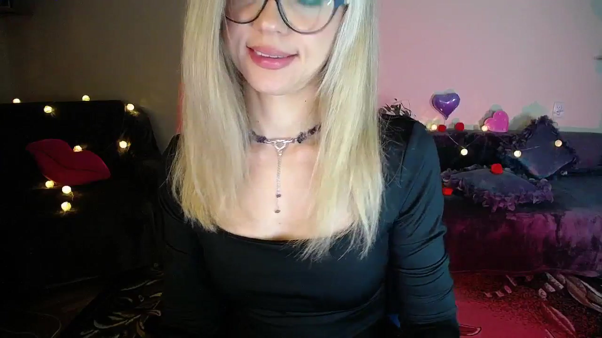 Gallery image thumbnail from Sunshine_alis's myfreecams stream on, 11/17/2025, 20:32 image 3 of 20