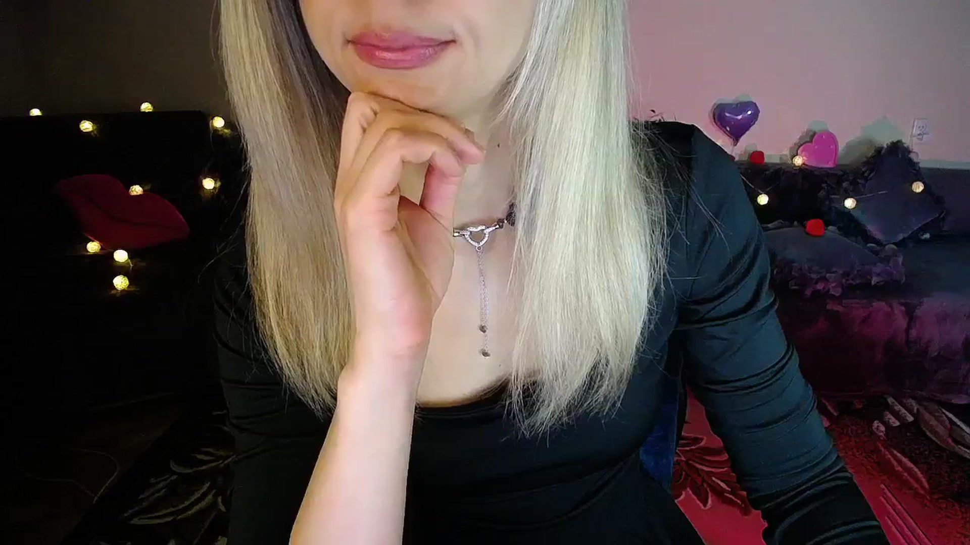 Gallery image thumbnail from Sunshine_alis's myfreecams stream on, 11/17/2025, 20:32 image 6 of 20