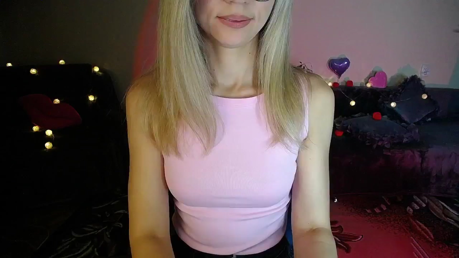 Gallery image thumbnail from Sunshine_alis's myfreecams stream on, 11/18/2025, 18:38 image 16 of 20
