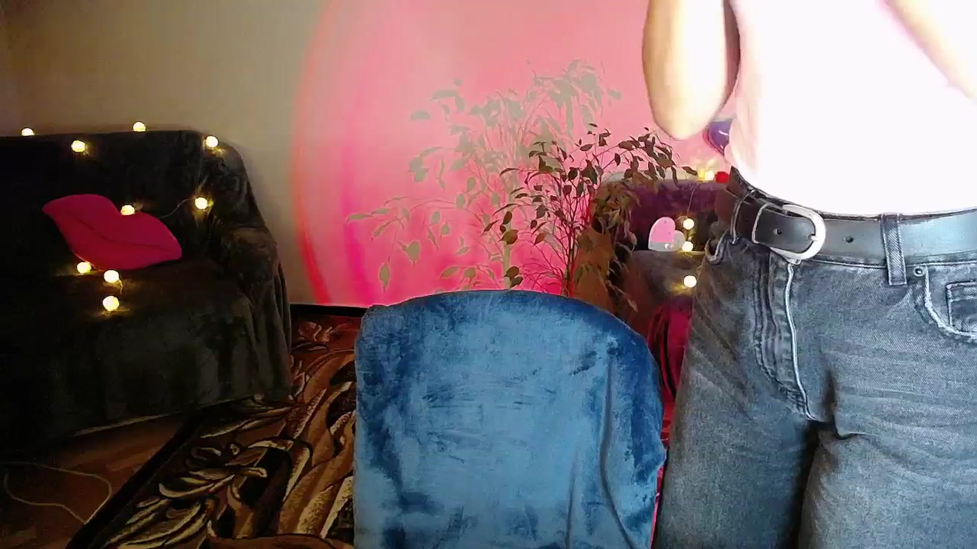 Gallery image thumbnail from Sunshine_alis's myfreecams stream on, 11/18/2025, 18:38 image 6 of 20