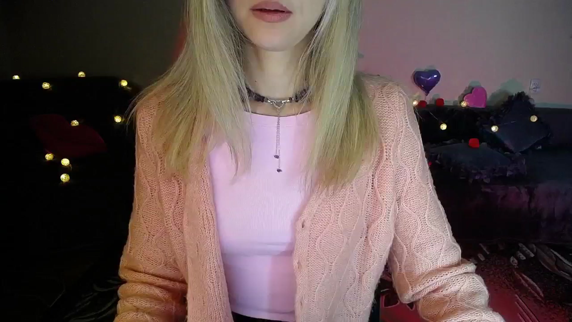 Gallery image thumbnail from Sunshine_alis's myfreecams stream on, 11/18/2025, 18:38 image 4 of 20