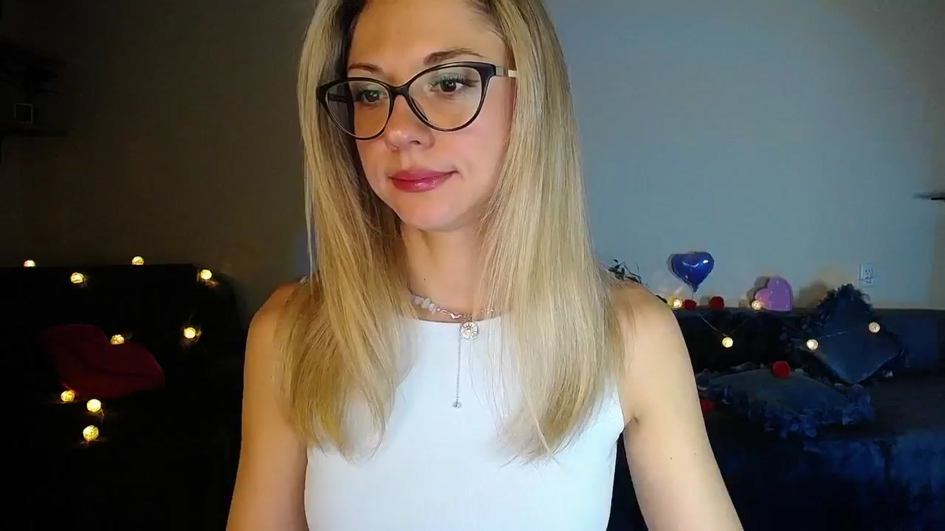 Gallery image thumbnail from Sunshine_alis's myfreecams stream on, 11/19/2025, 17:50 image 3 of 20