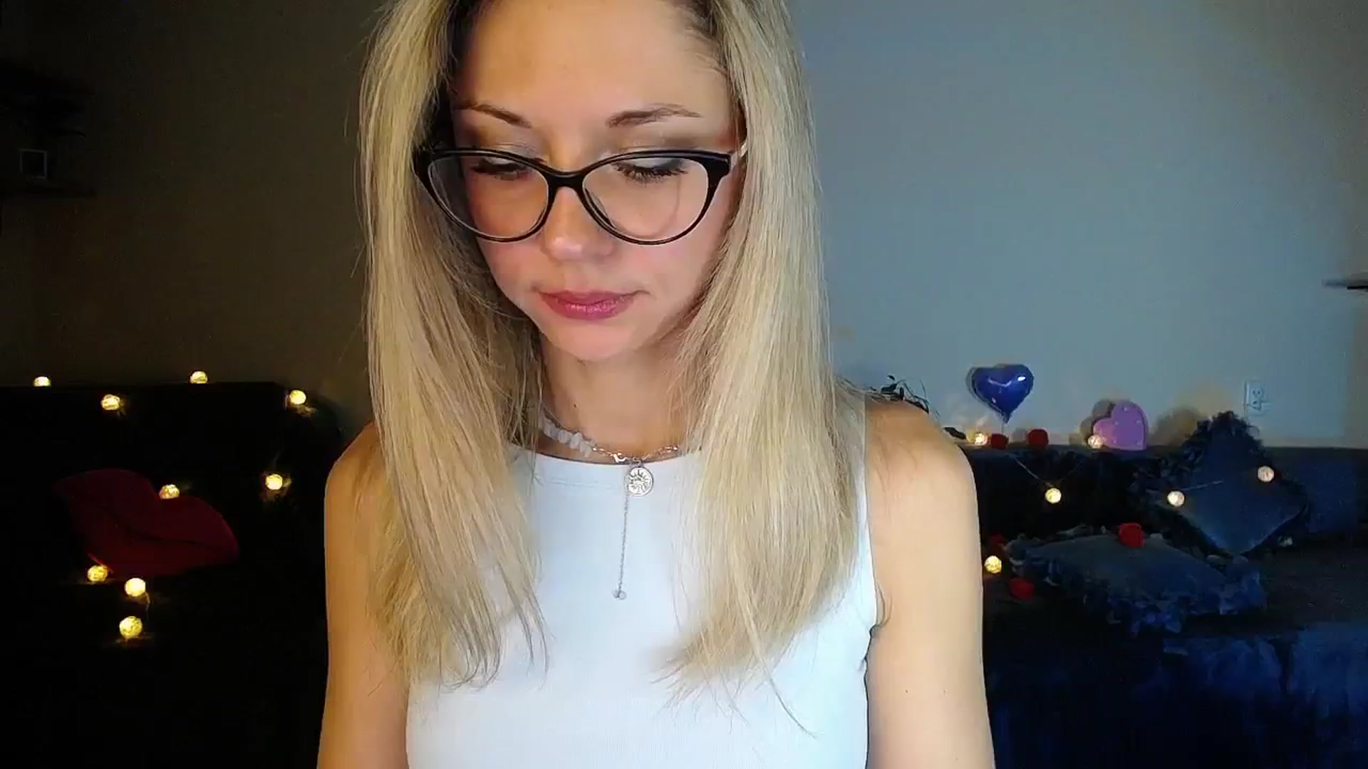 Gallery image thumbnail from Sunshine_alis's myfreecams stream on, 11/19/2025, 17:50 image 11 of 20